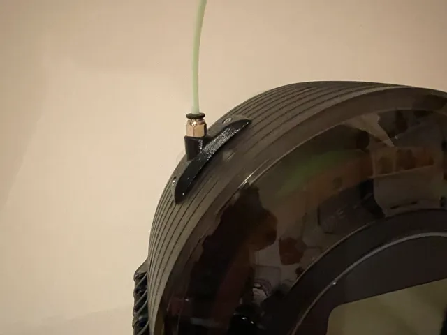 Filament outlet with PTFE pneumatic connection for Sunlu S2 Dryer with holes for M3 screws