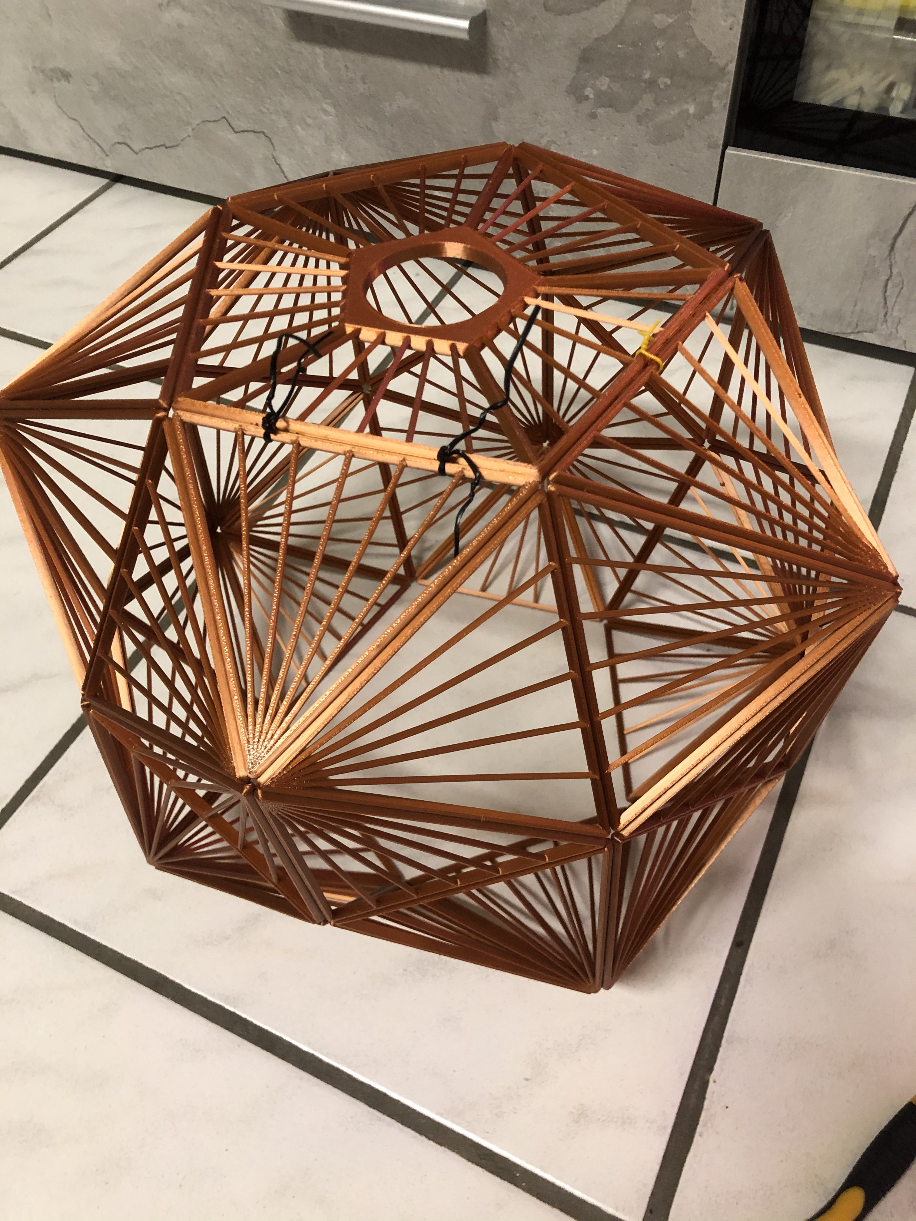 Miniatura 4 do modelo 3D Triangle Line Lampshade