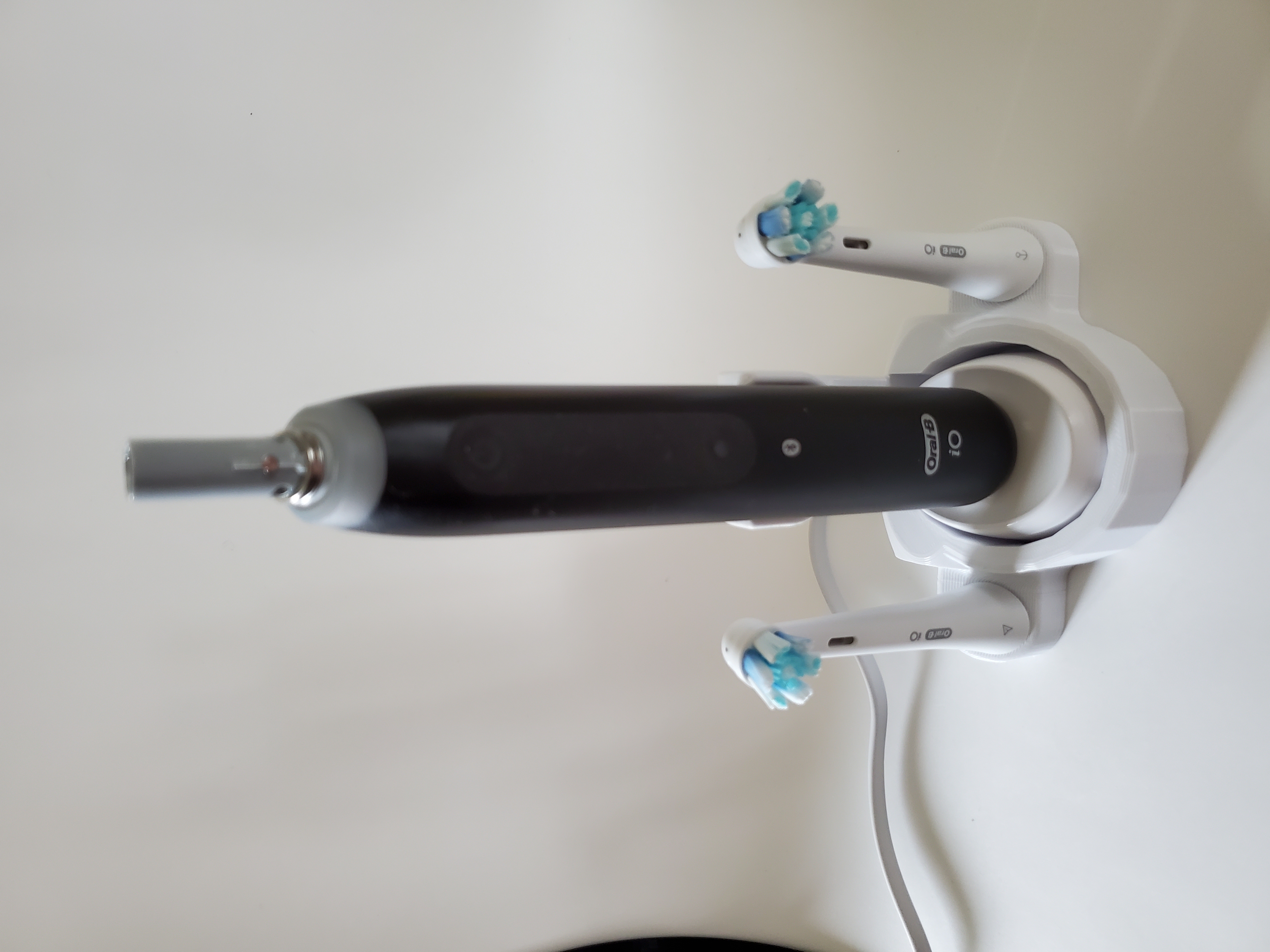 Oral B IO Toothbrush Charger and Head Holder