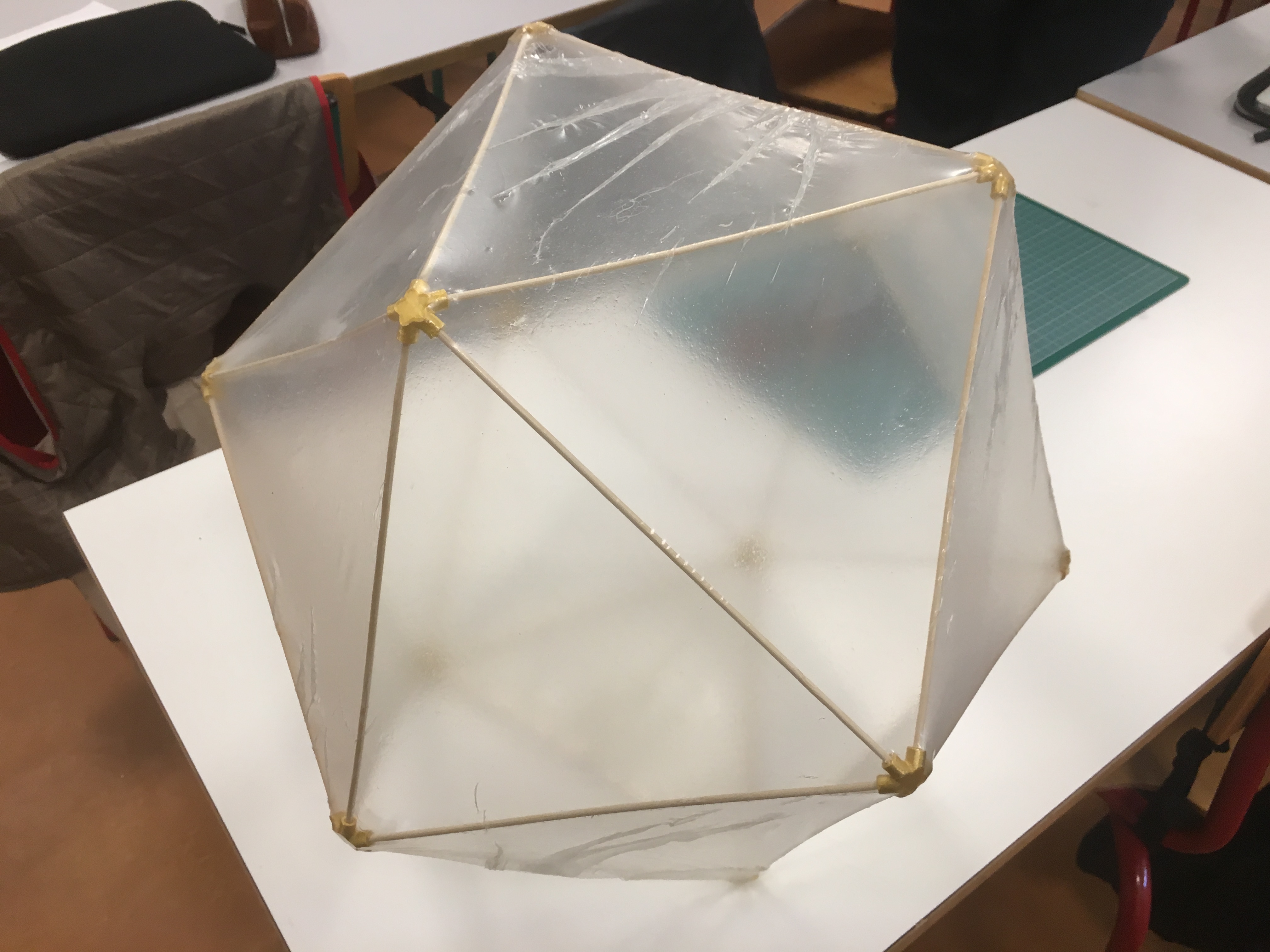 Icosahedron Lamp