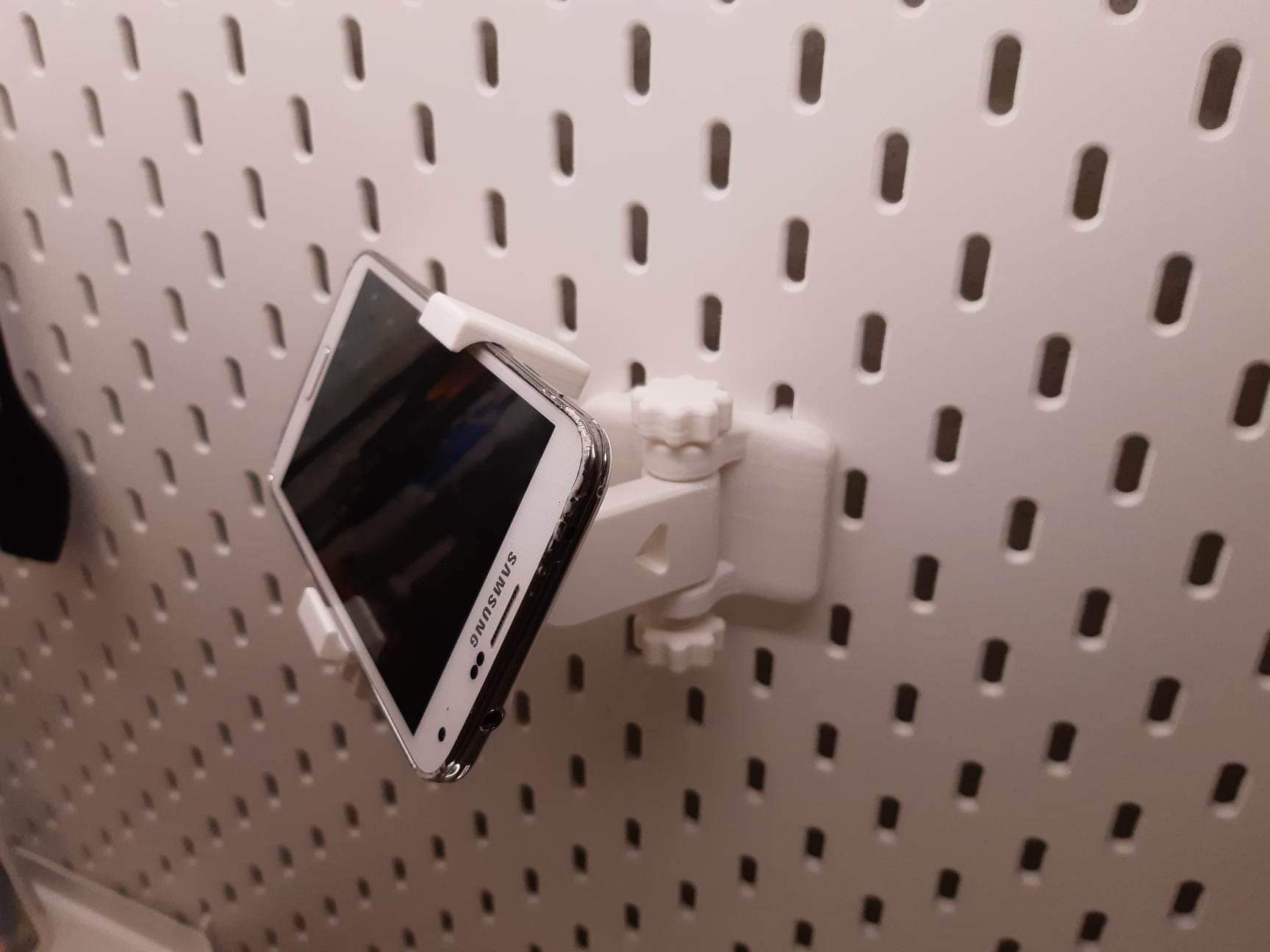 Adjustable Skadis phone mount by Pixelwhiz Download free STL model