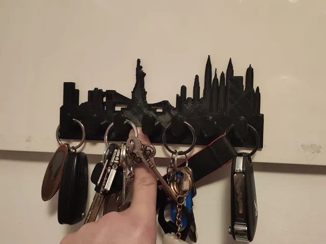 New York Skyline Key Holder