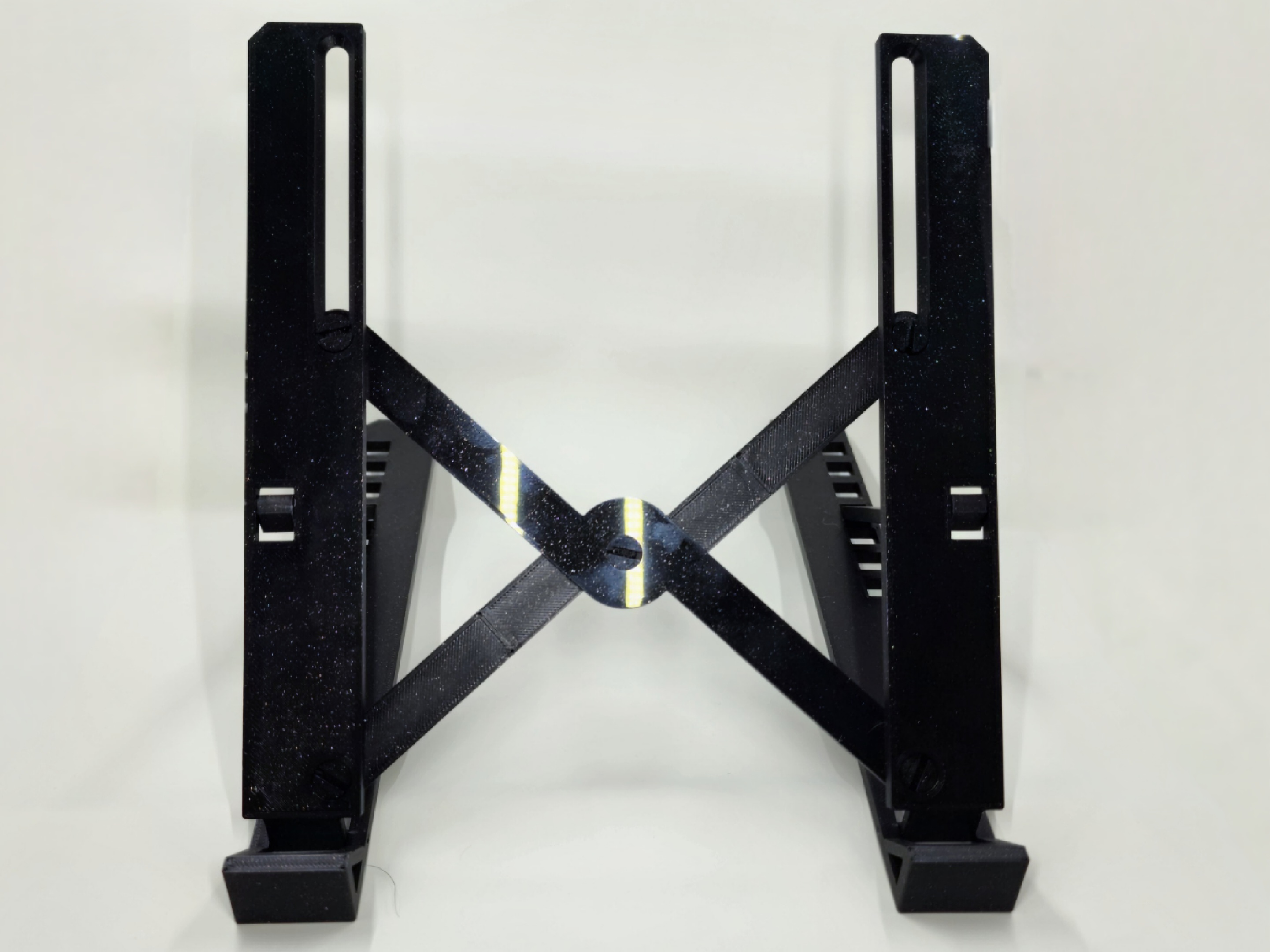 Miniatura 3 do modelo 3D Laptop \ Tablet Foldable Stand