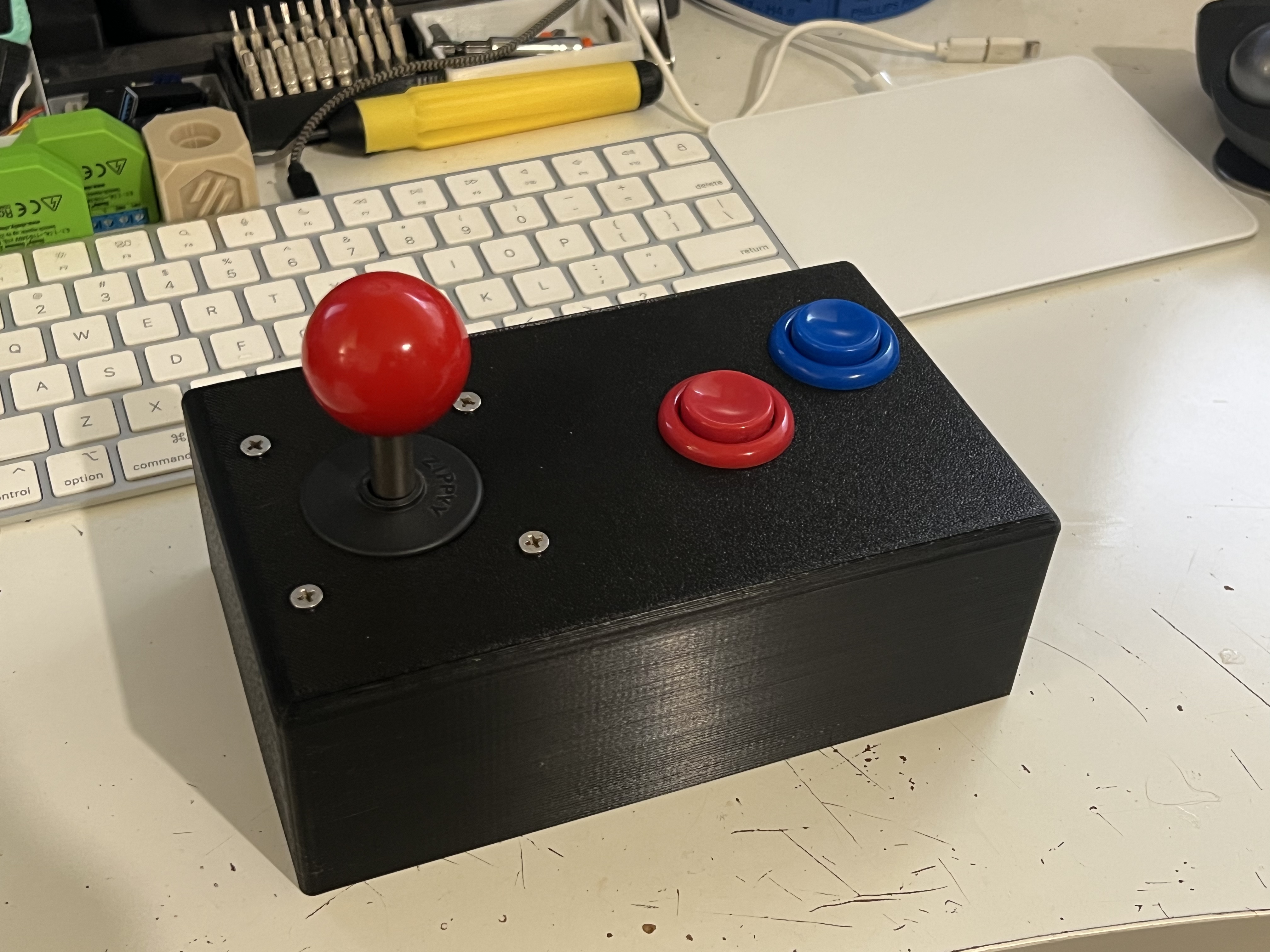 Miniatura 3 do modelo 3D Simple 2 Button Arcade Joystick case