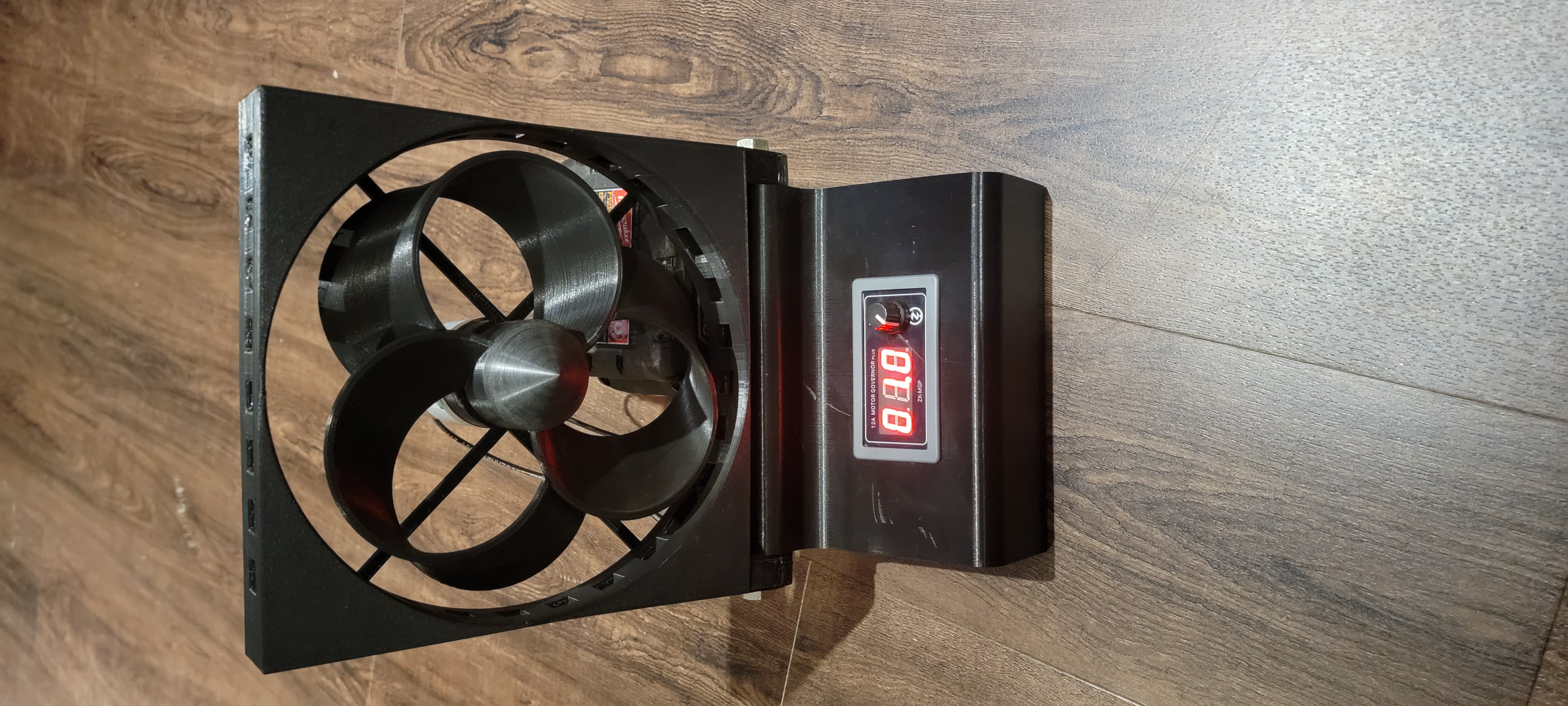 toroidal desk fan by Jess Nairn Download free STL model