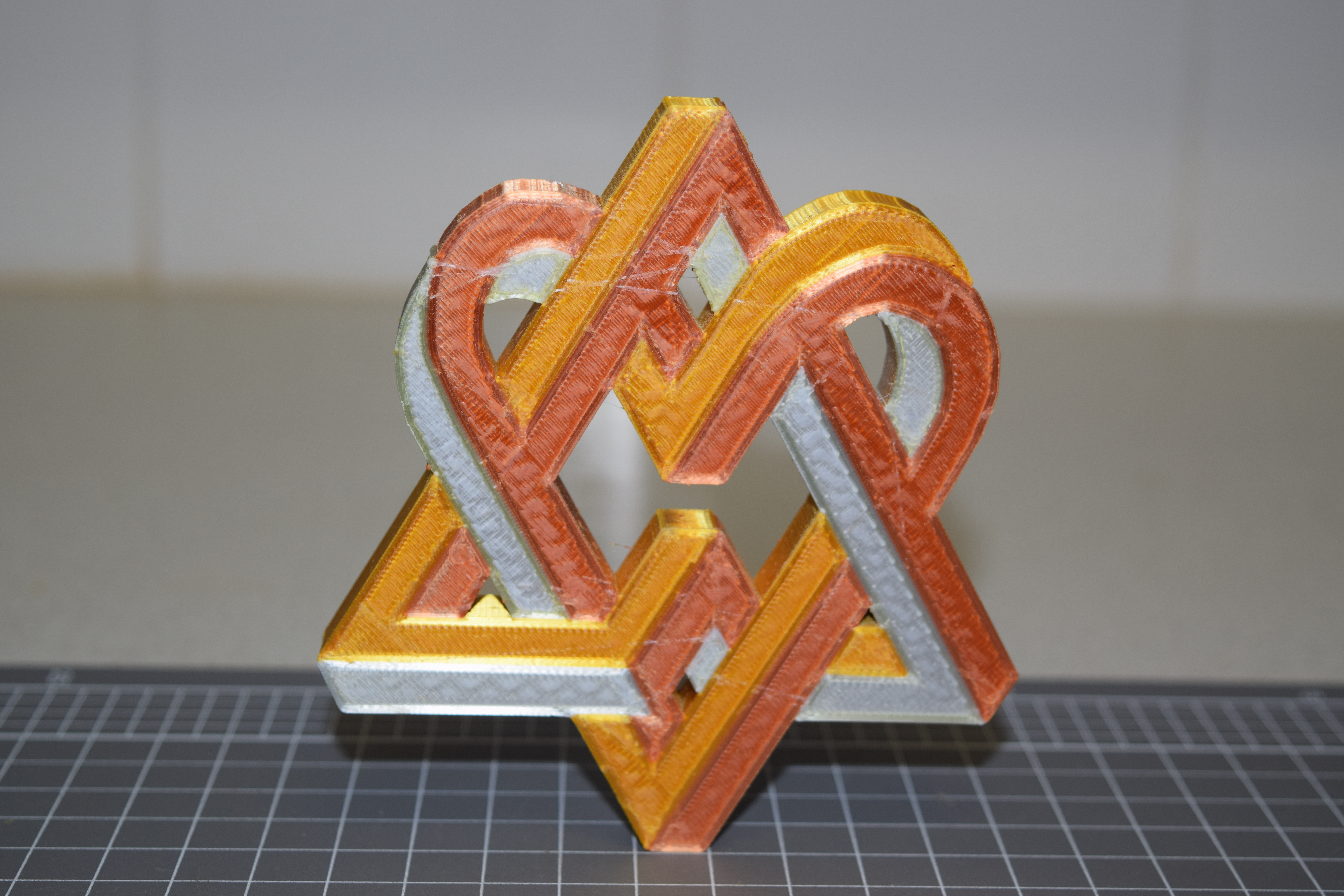 Miniatura 3 do modelo 3D Impossible Triangle 4