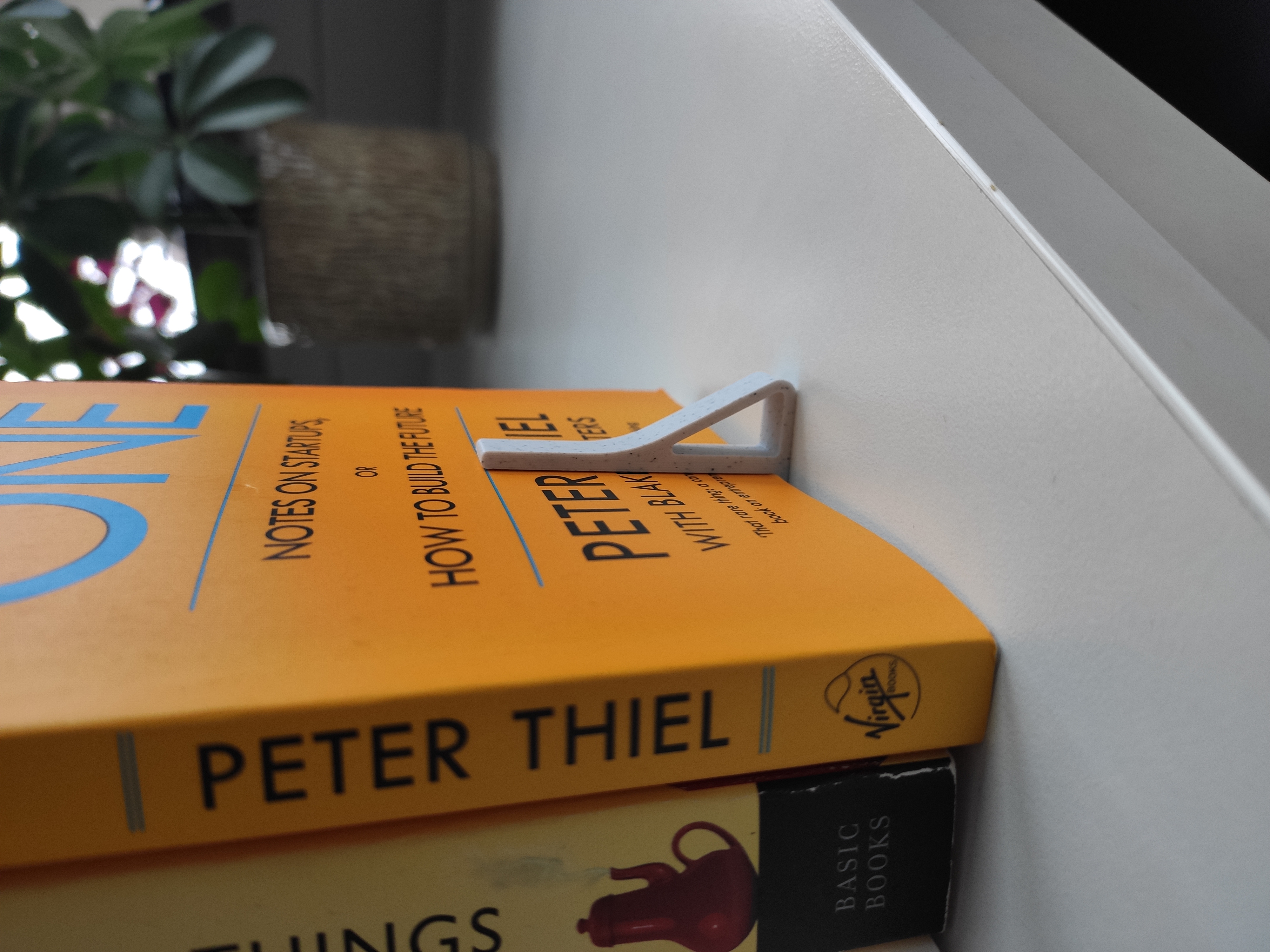 BookStop: Simple, Minimal and Fast Printing Bookend.