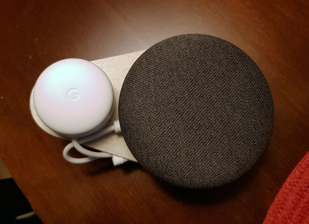 Google Nest Mini Socket Mount
