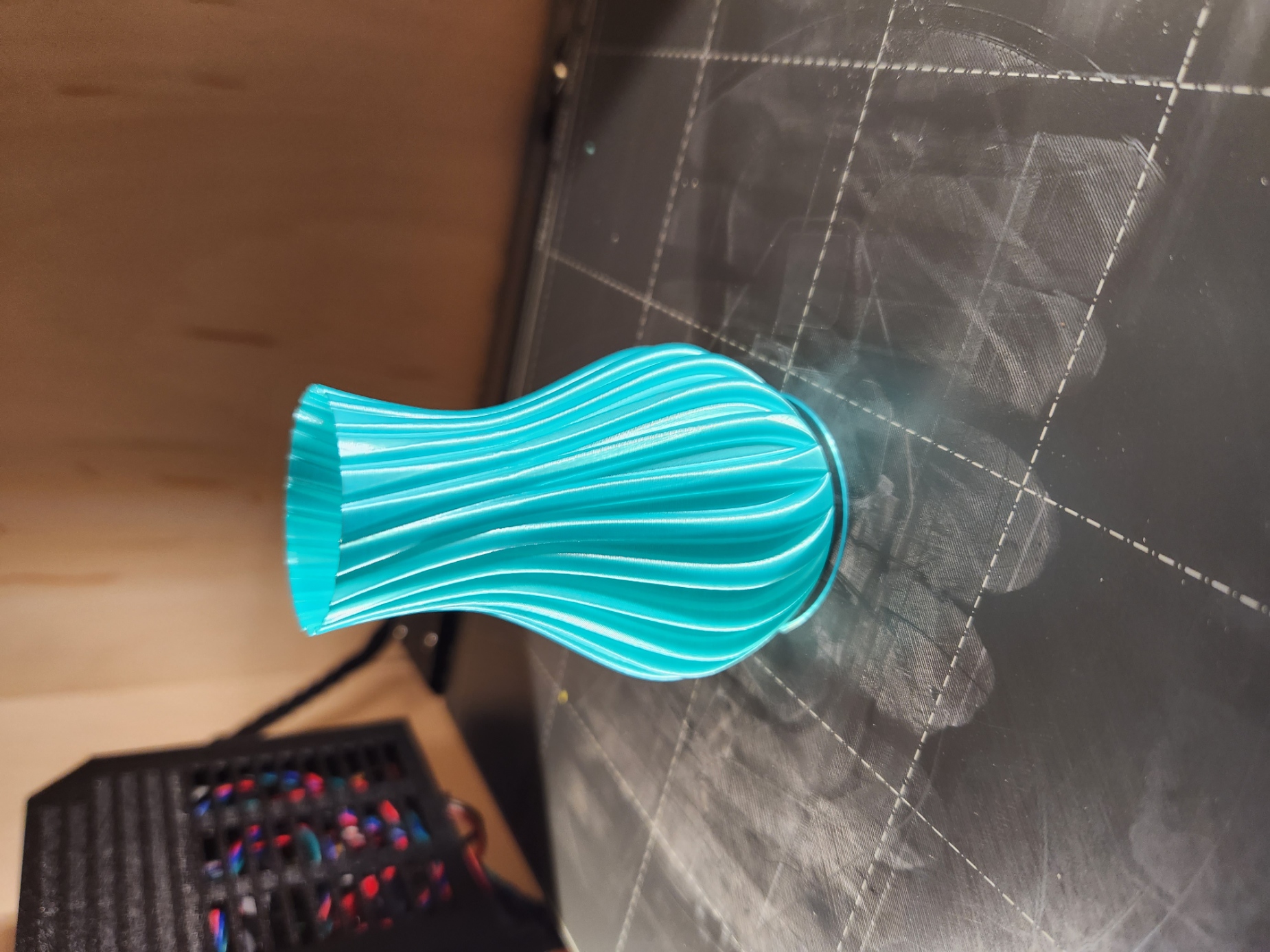 Twist Vase by PoseidonDesign Download free STL model