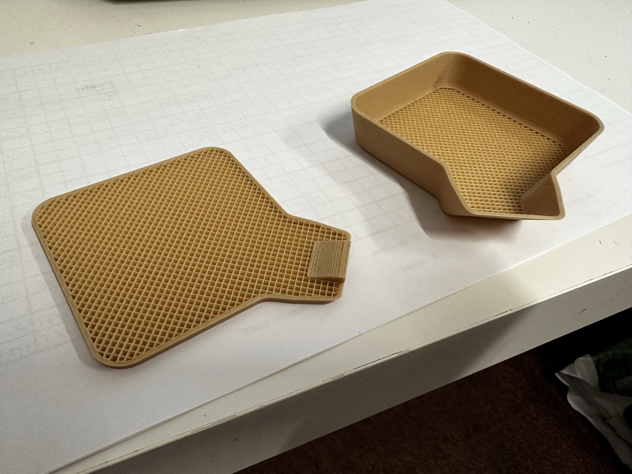 Miniatura 2 do modelo 3D Stackable Game Tray + Lid