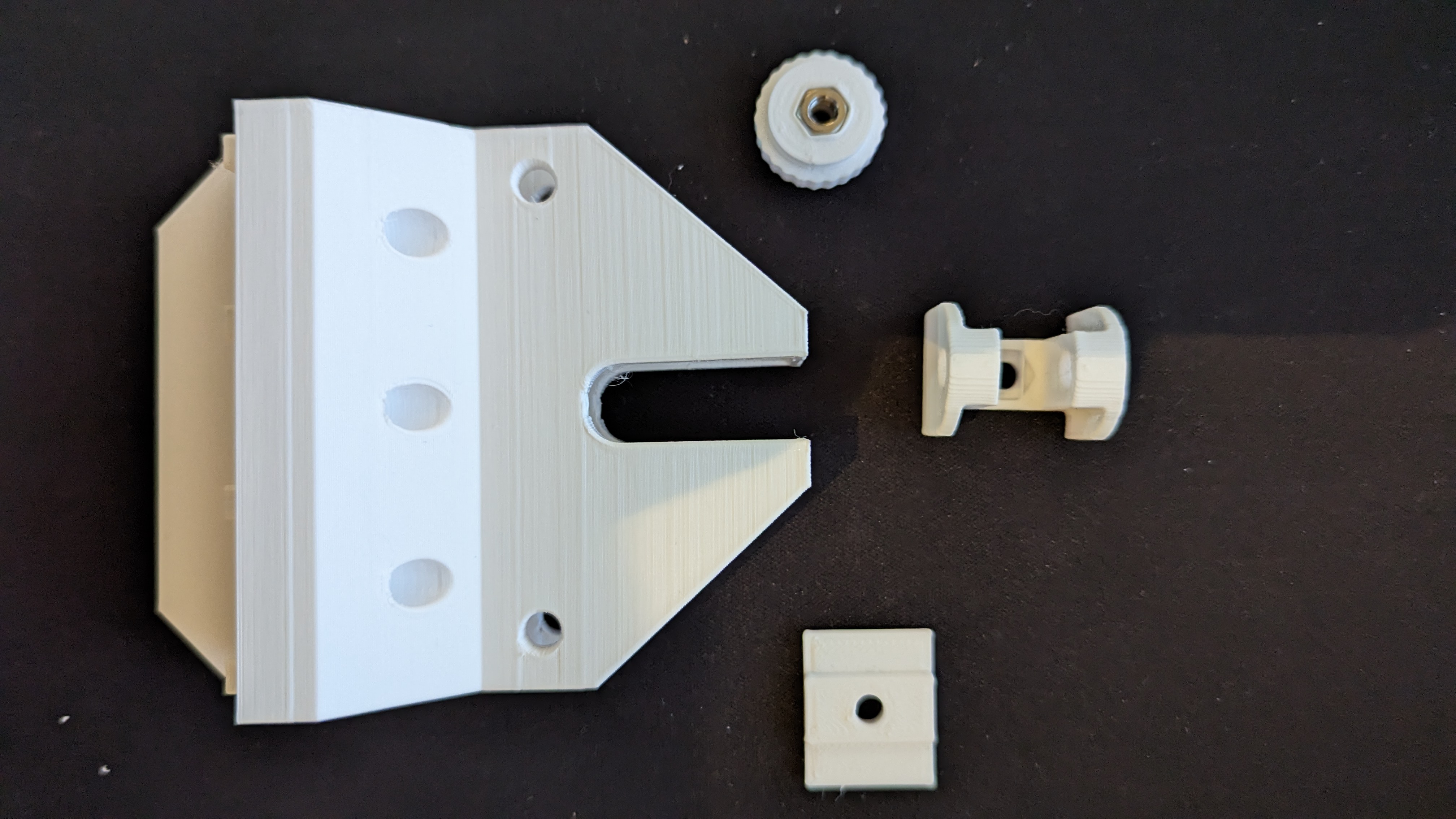 Adjustable dual z belt tensioner by Screase Download free STL model