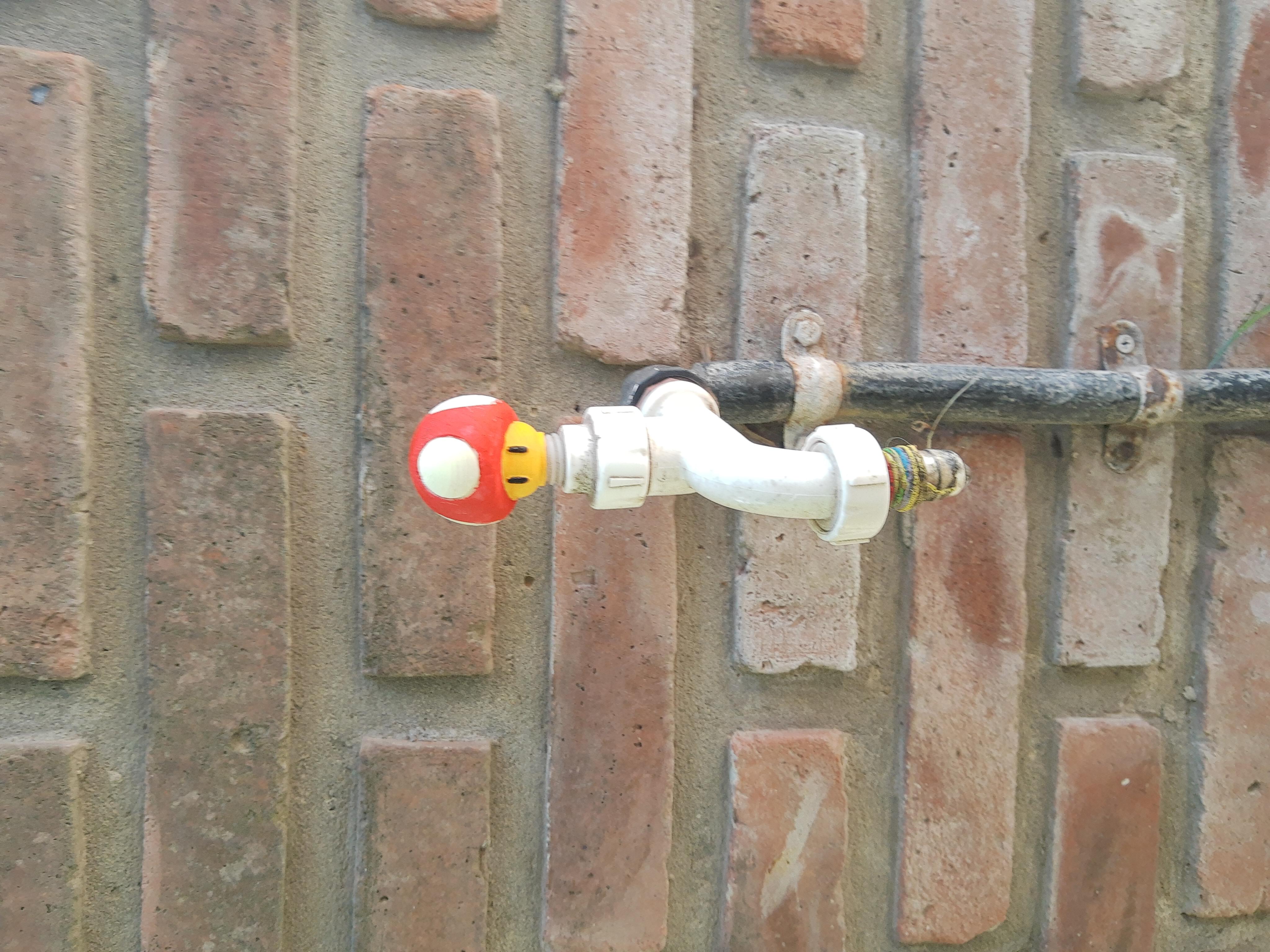Tap handler as a Toad Mario /llave de canilla - grifo con forma de Toad