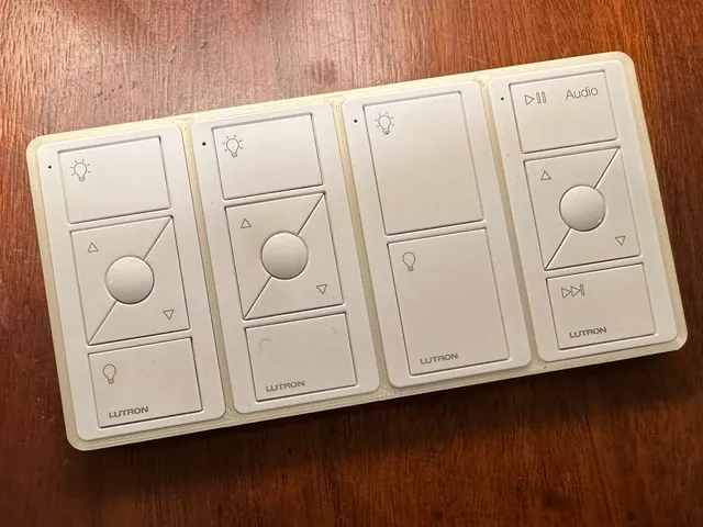 Quad Caseta Pico Remote tray