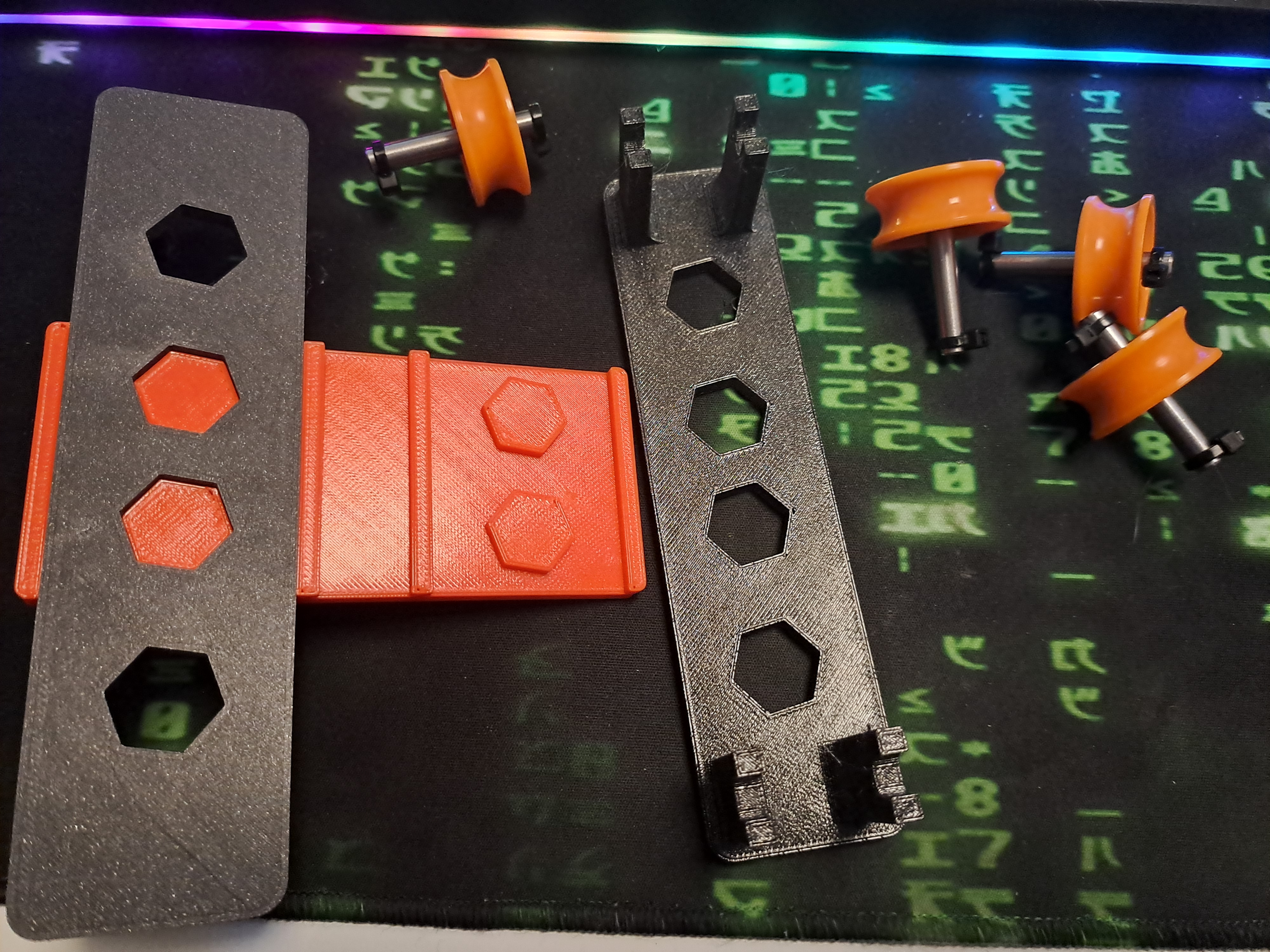 Miniatura 5 do modelo 3D Modular Spool holder roller