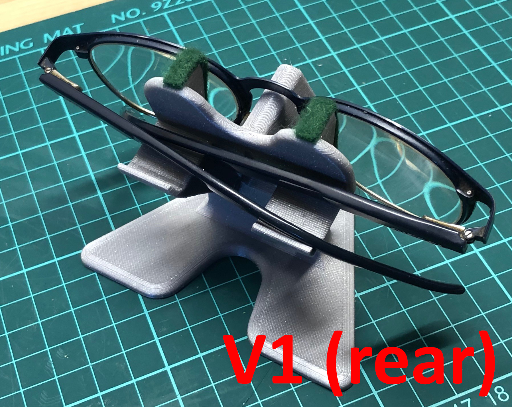 Glasses / Spectacles stand — thumbnail 2