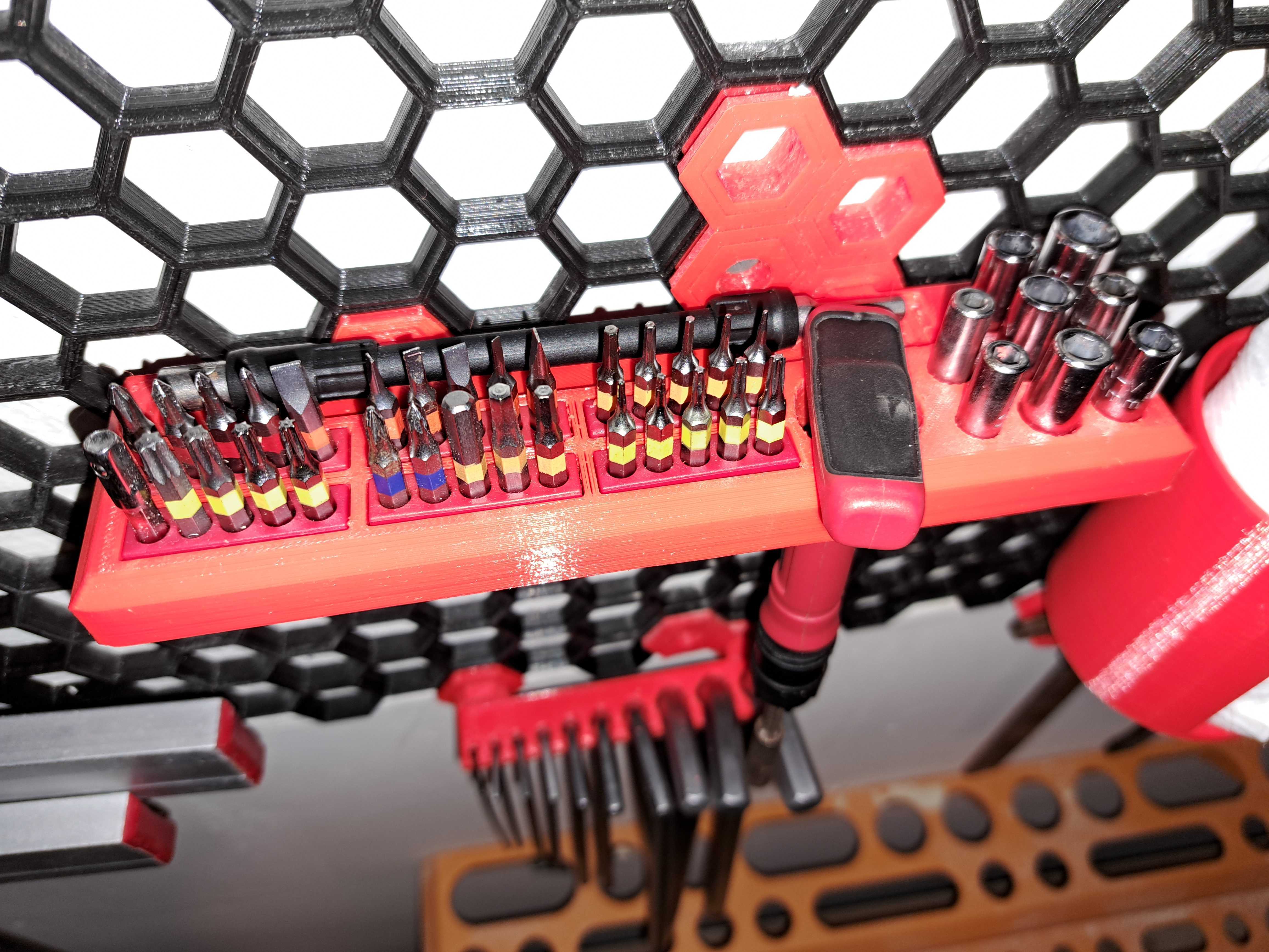 Precision tools holder for honeycomb wall