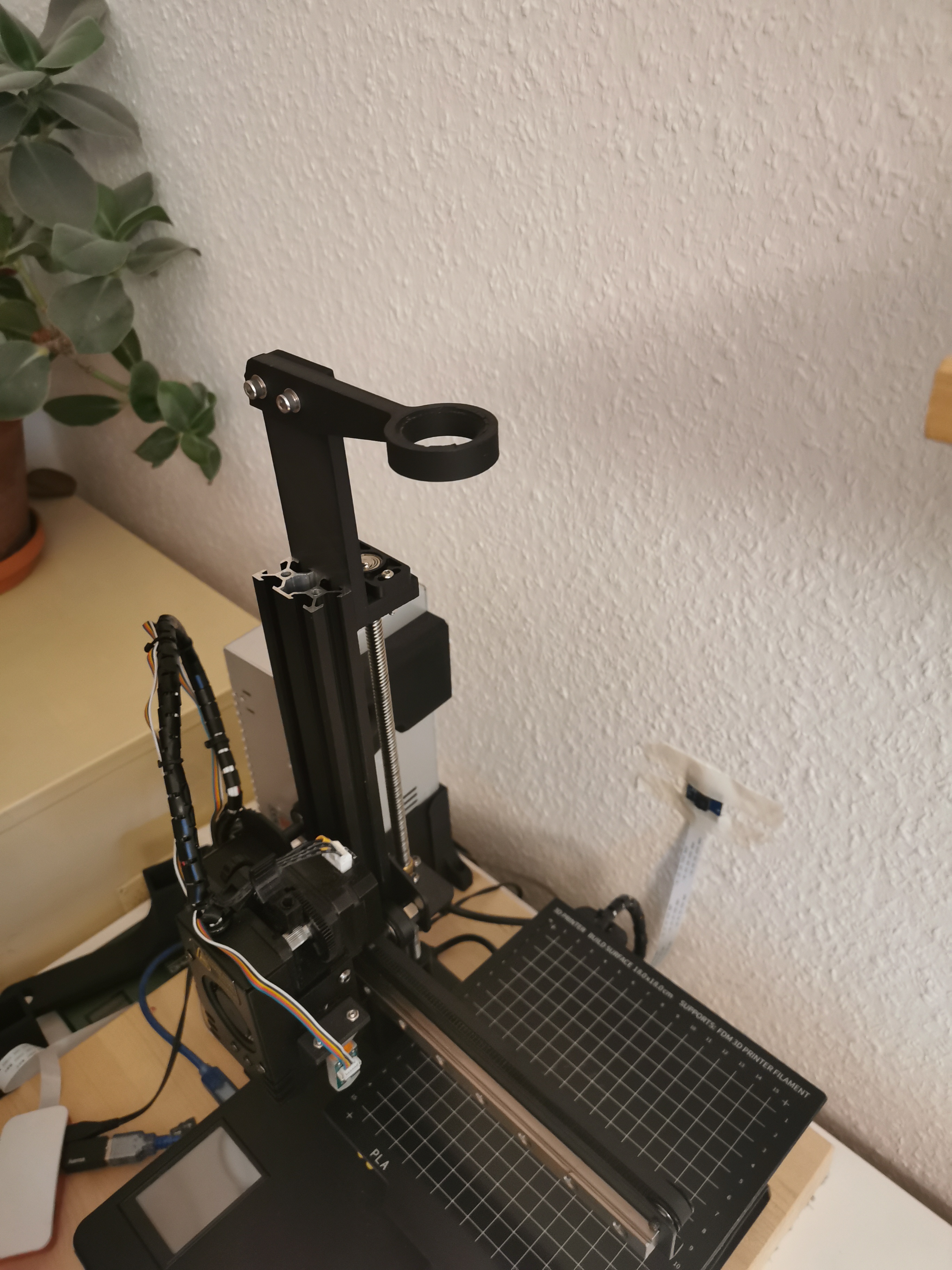 Kingroon KP3S filament feeder with Z-axis stabelizer