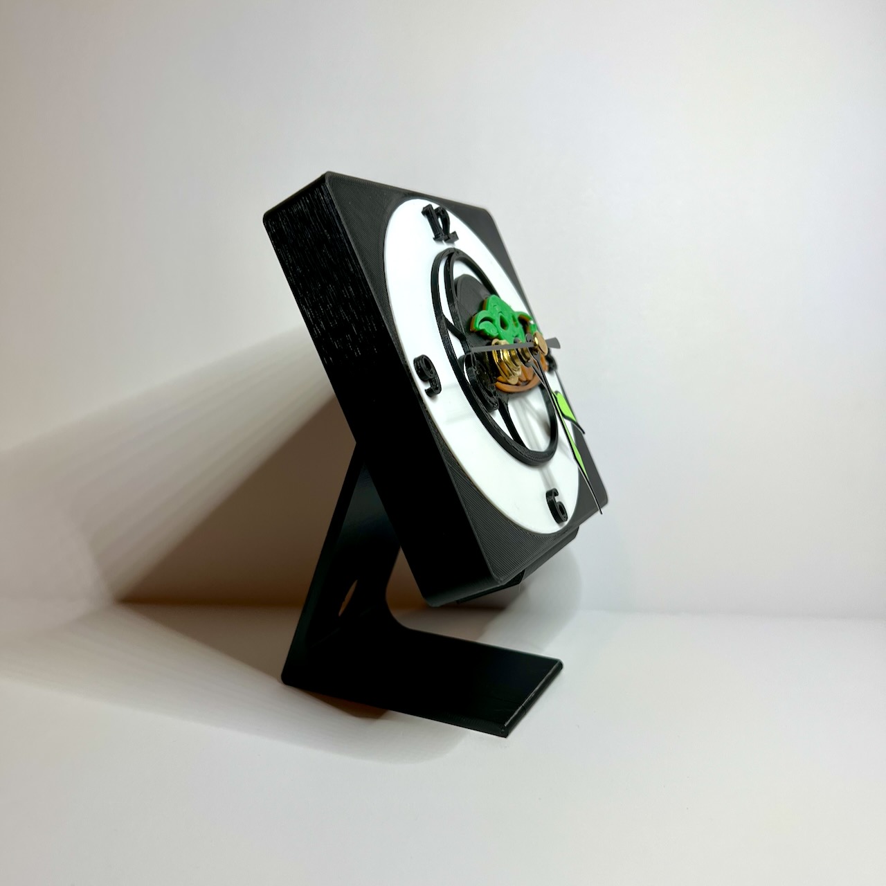 Grogu (a.k.a. Baby Yoda) clock by Jake Download free STL model