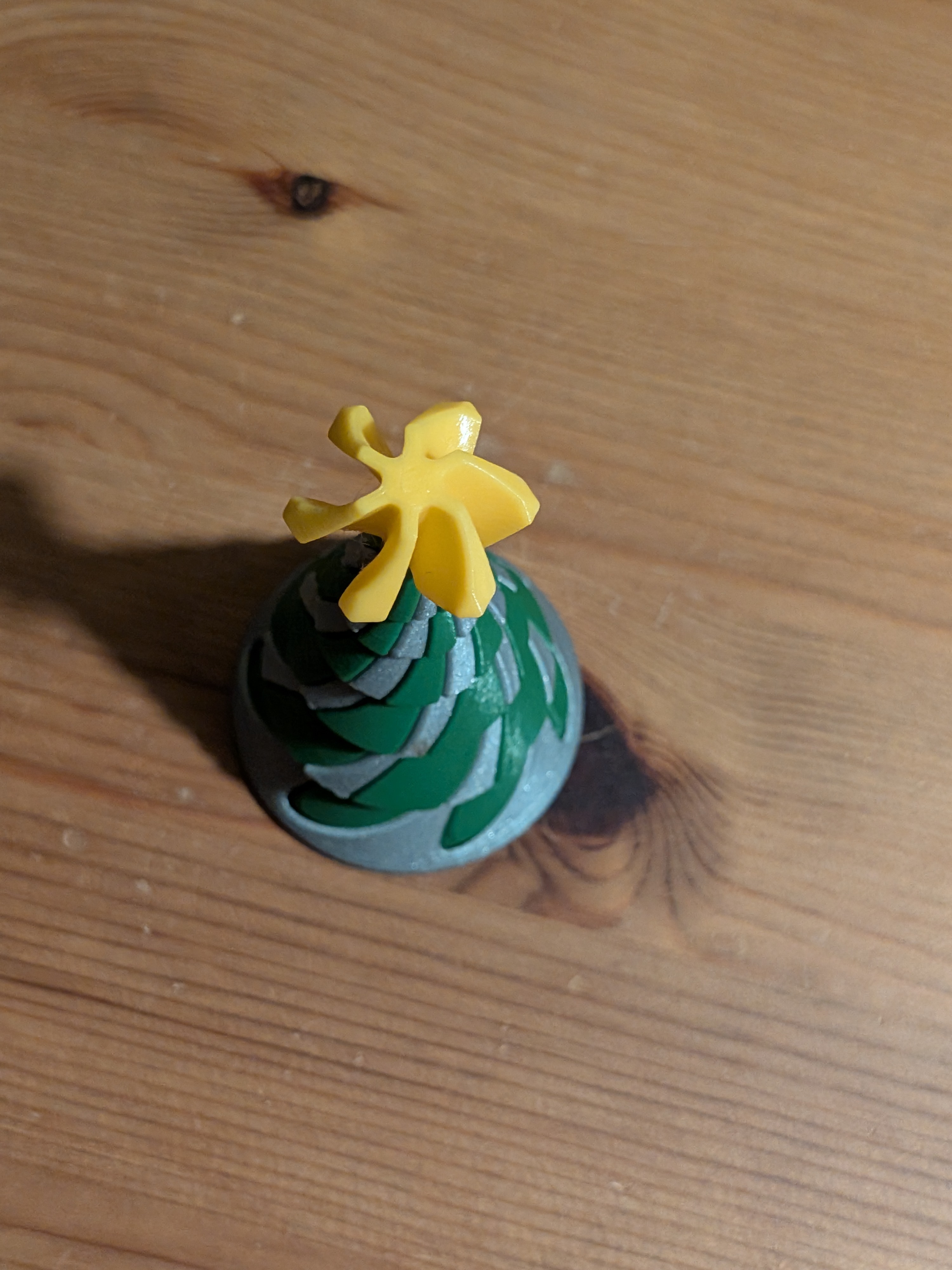 Pass-through Vortex Christmas Tree Fidget/Decoration — thumbnail 2