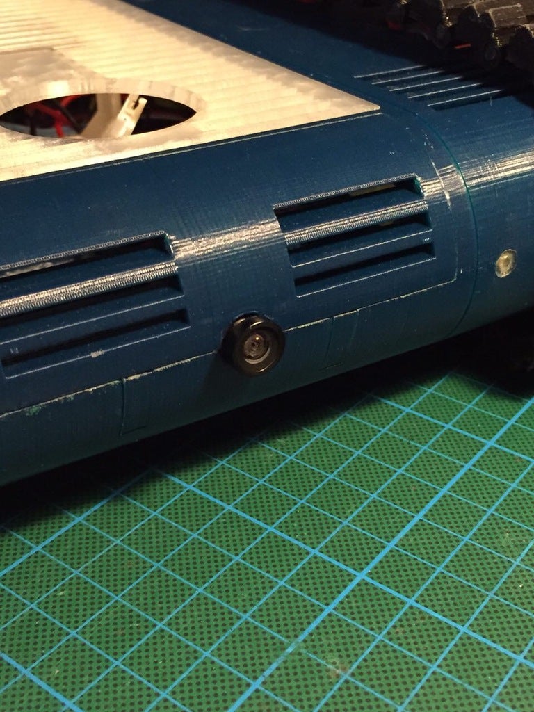 Miniatura 10 do modelo 3D FPV-Rover (Tank)