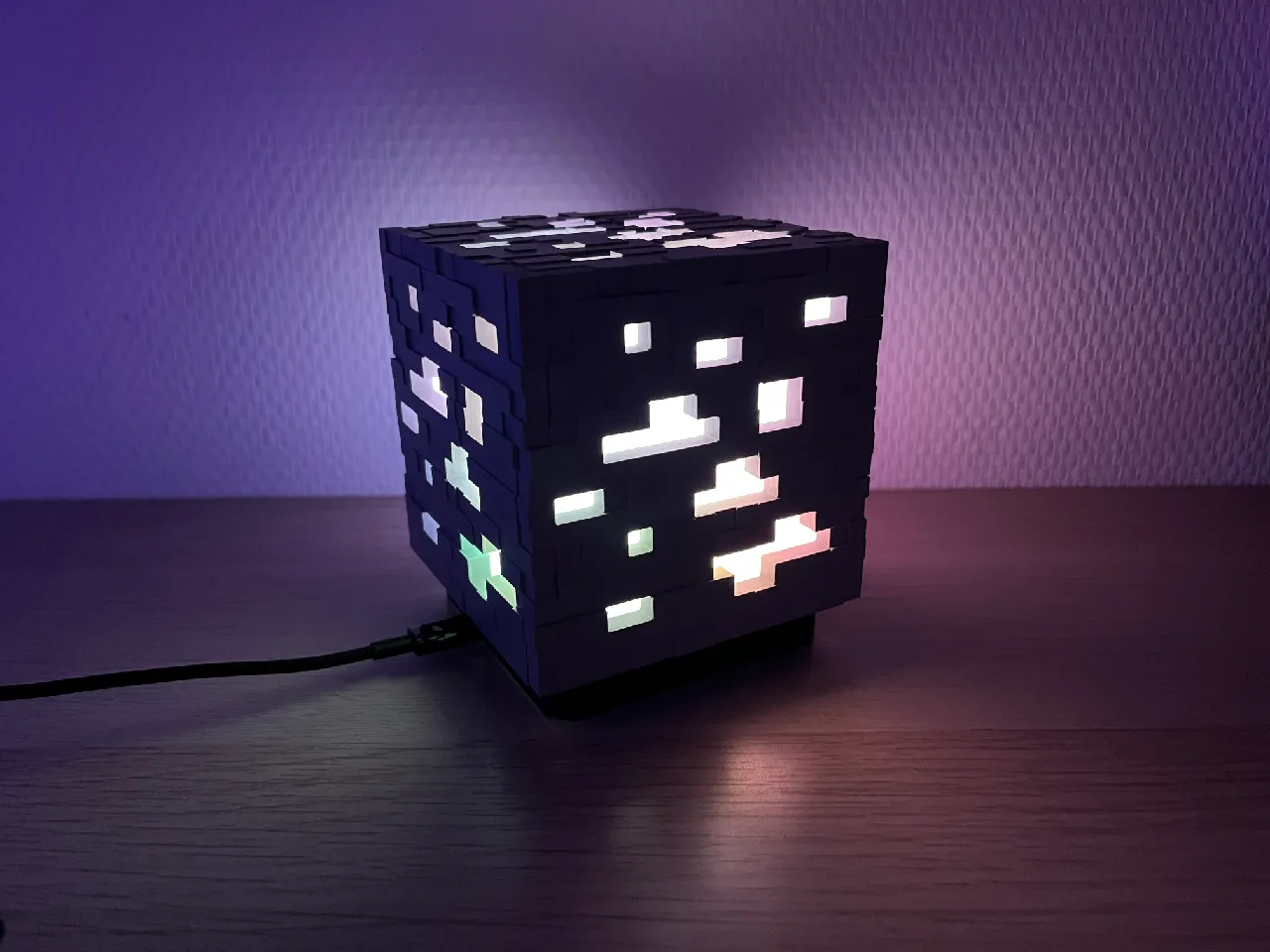 Minecraft Ore Lamp (WLED / ESP32 D1 Mini USB-C) by Rauks