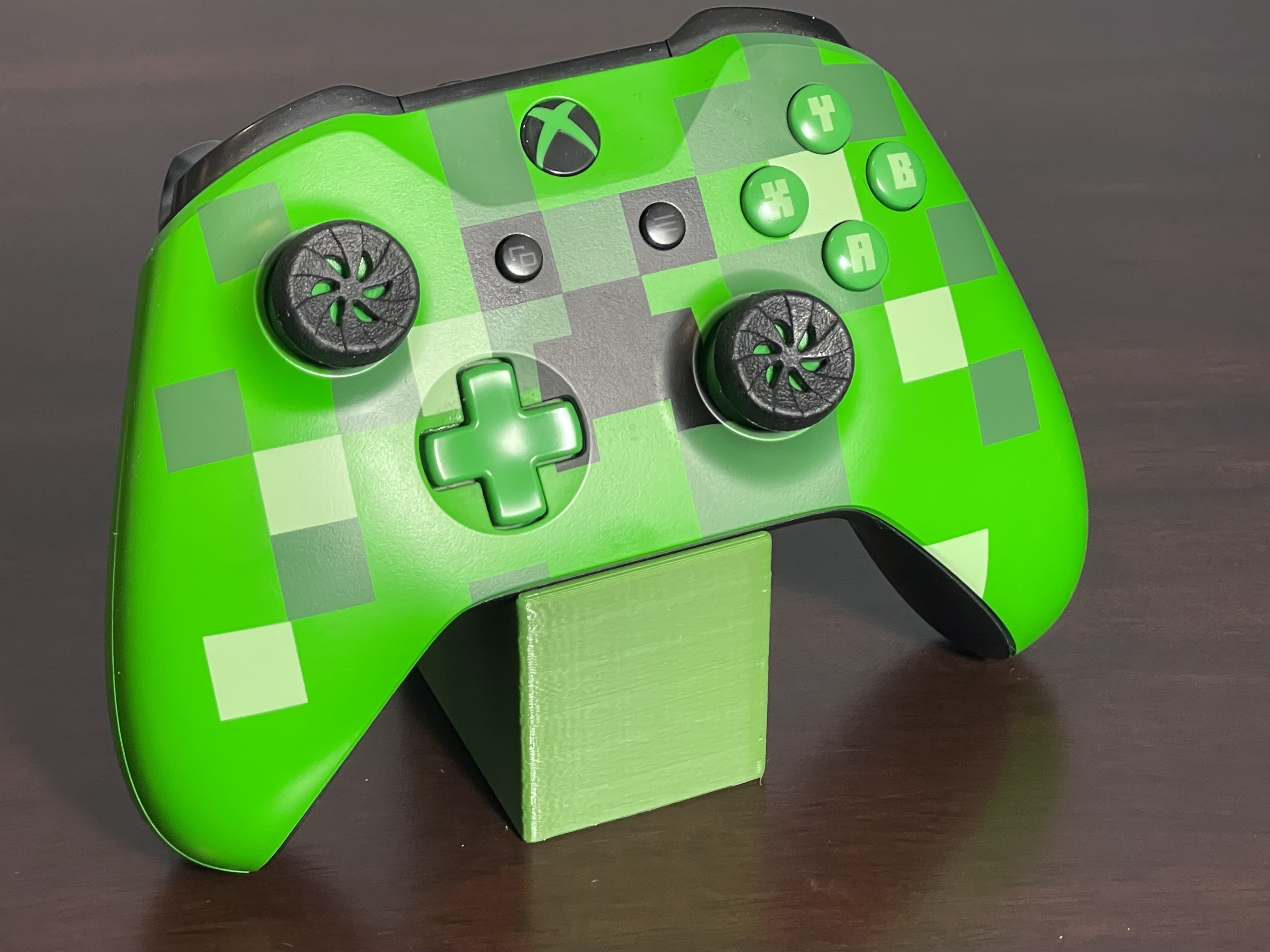 Minimalistic Xbox Controller Stand by Real 3D Prints | Download free ...