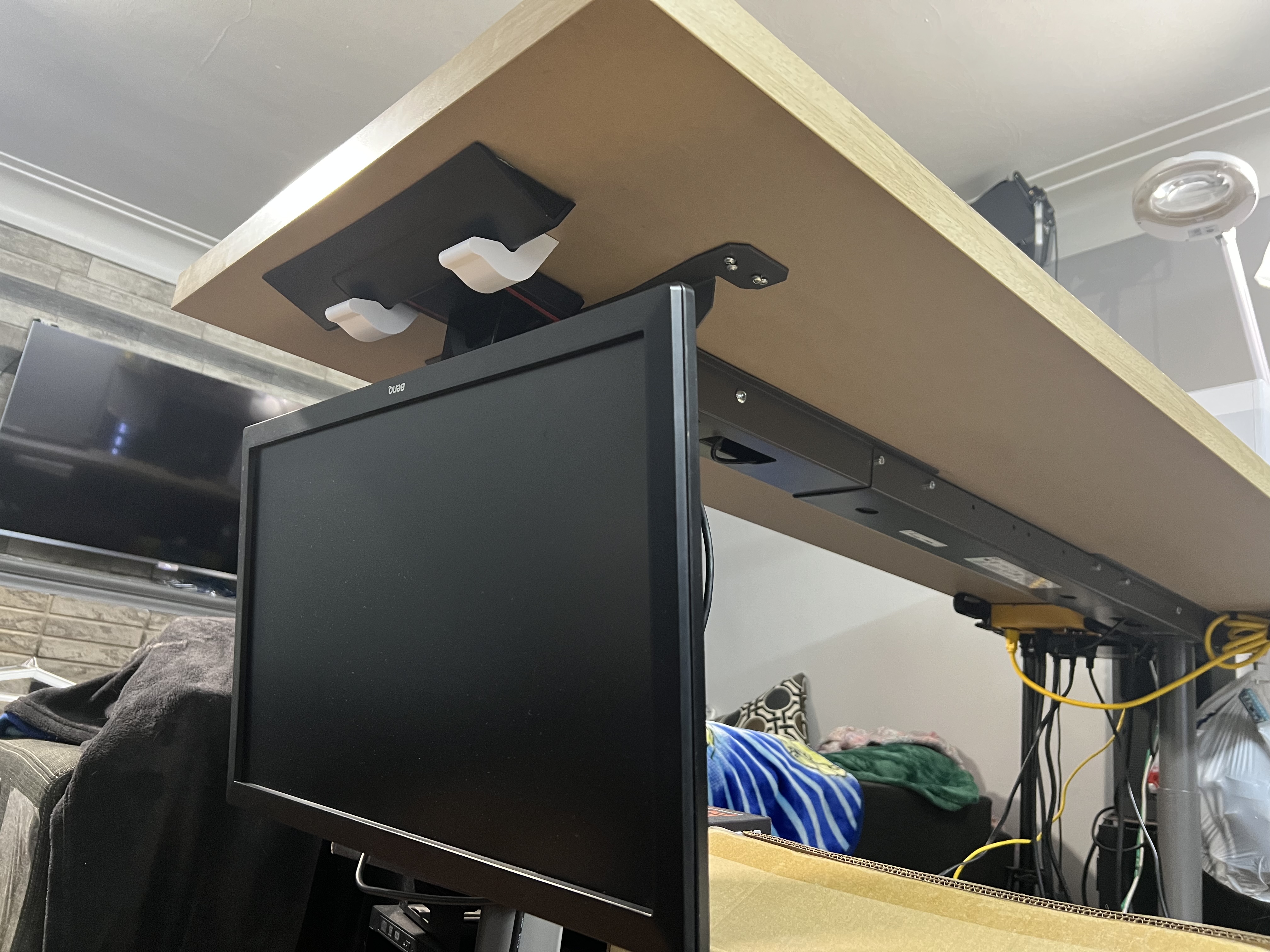 BenQ GL/RL Series Monitor Under Desk Mount
