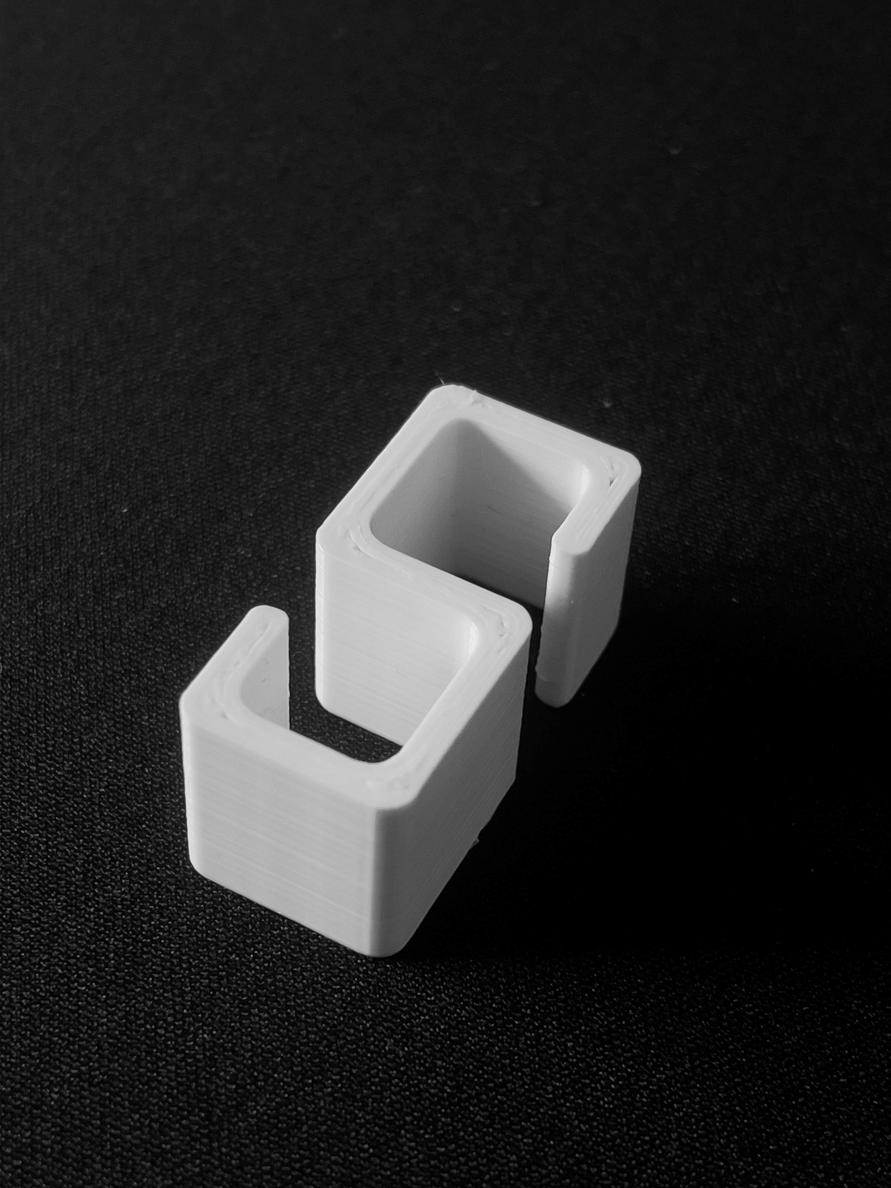 SShaped Cable Clip Organizer by Matteo Pascale Download free STL