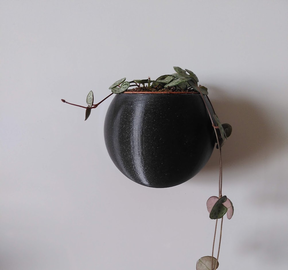 Magnetic Planter Pot