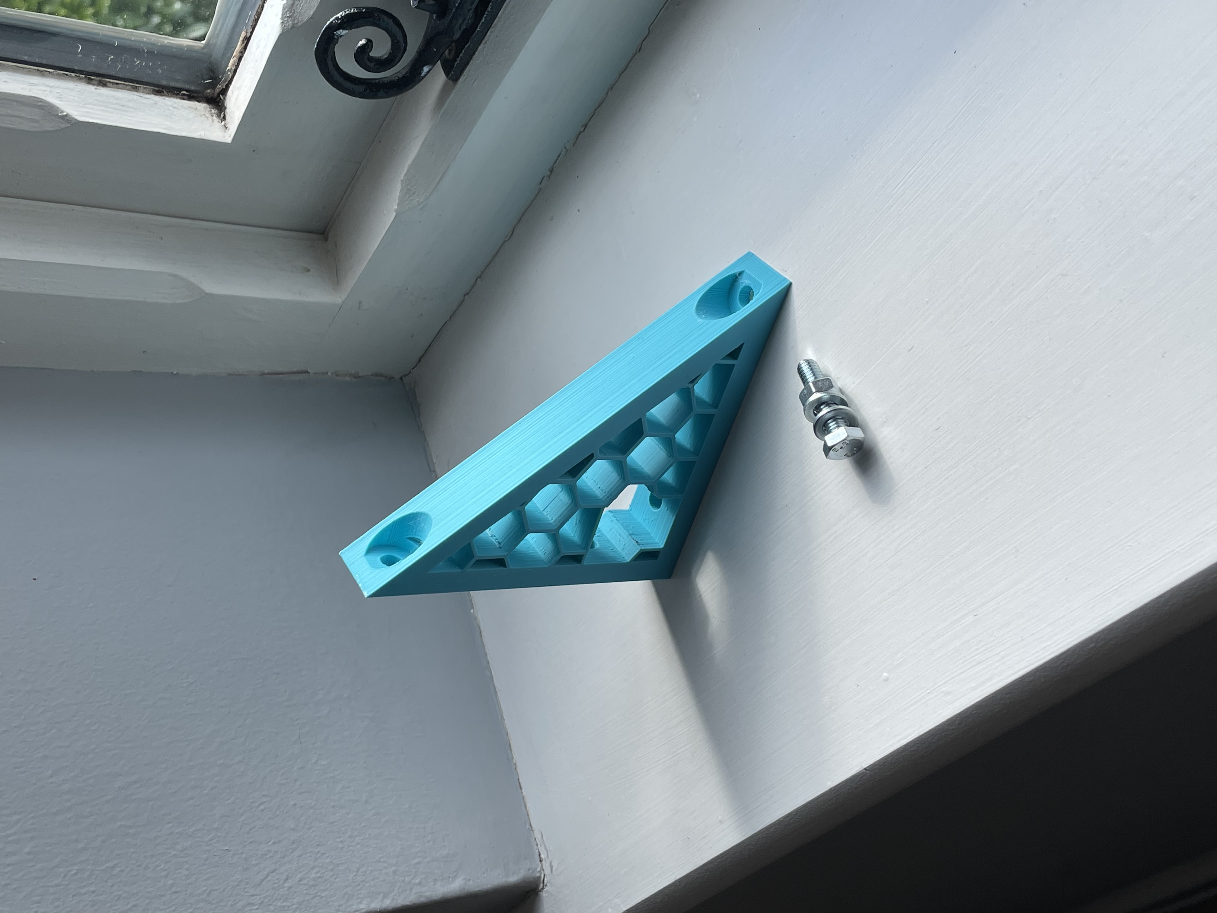 90 Degree Honeycomb  Support Bracket