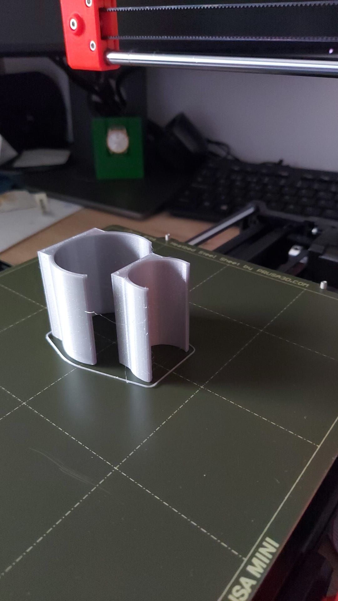 Bike pump wall mount by mecfluid Download free STL model