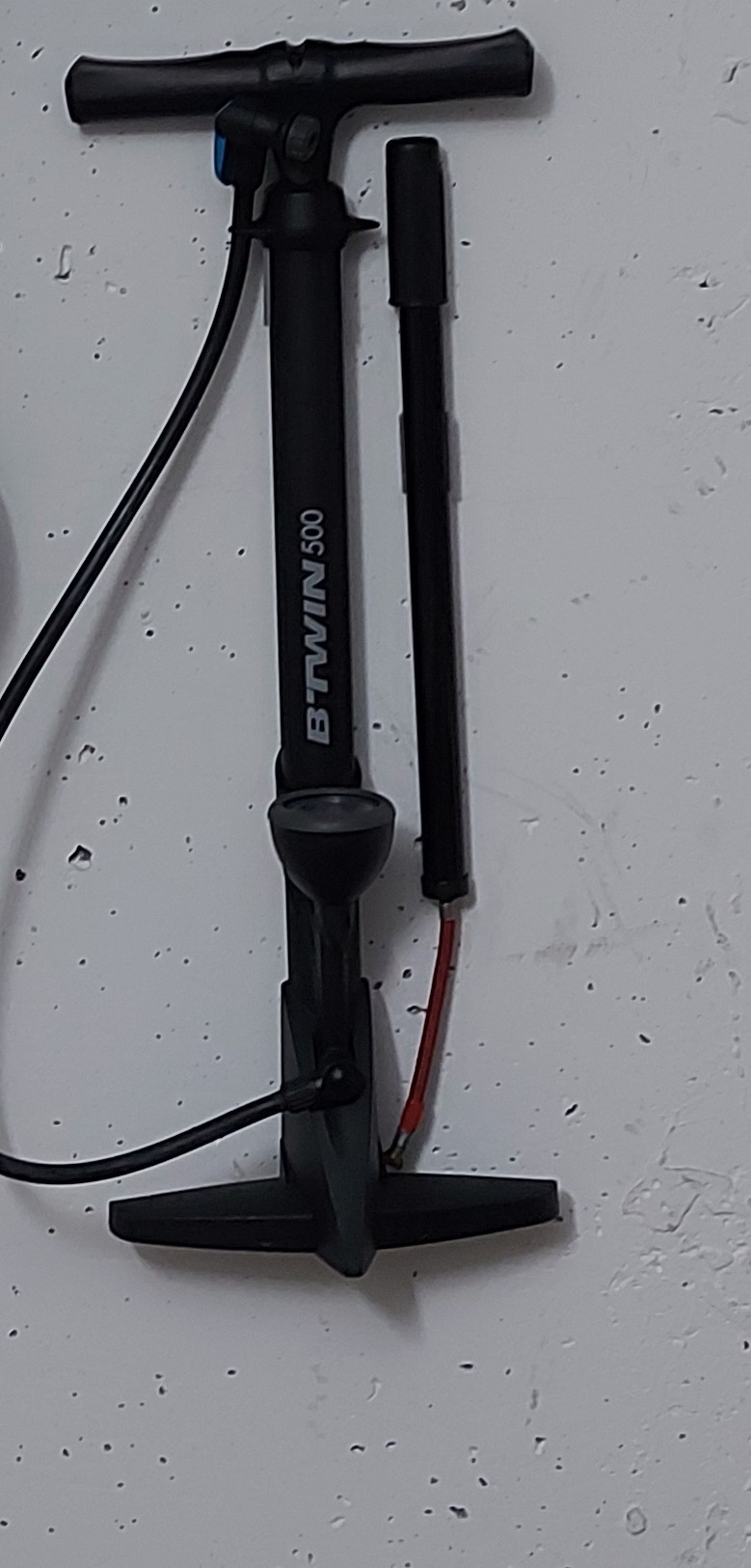 Bike pump wall mount by mecfluid Download free STL model