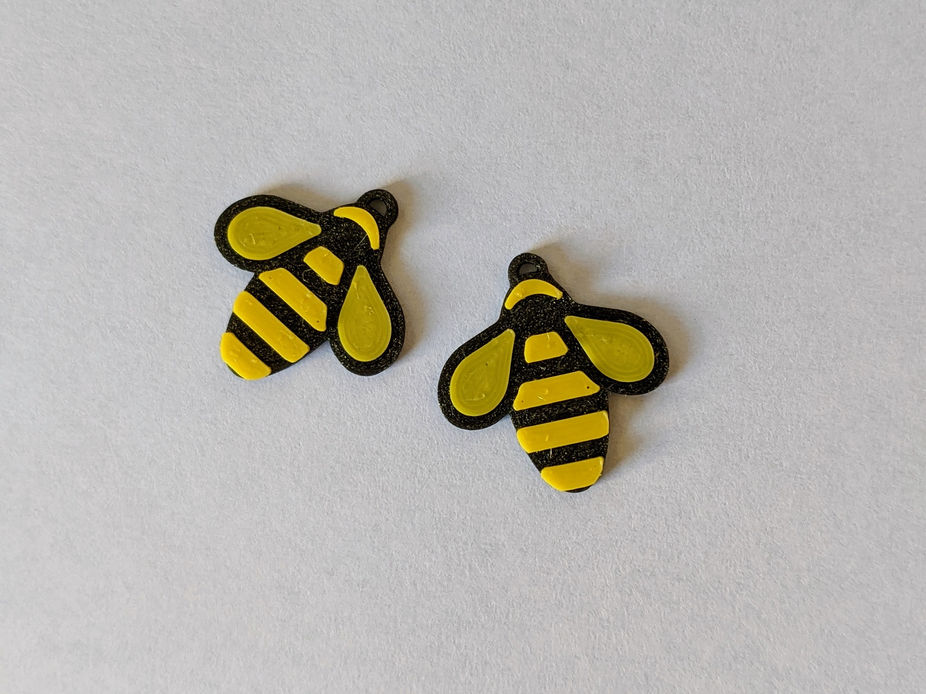 Miniatura 4 do modelo 3D Bee Earrings