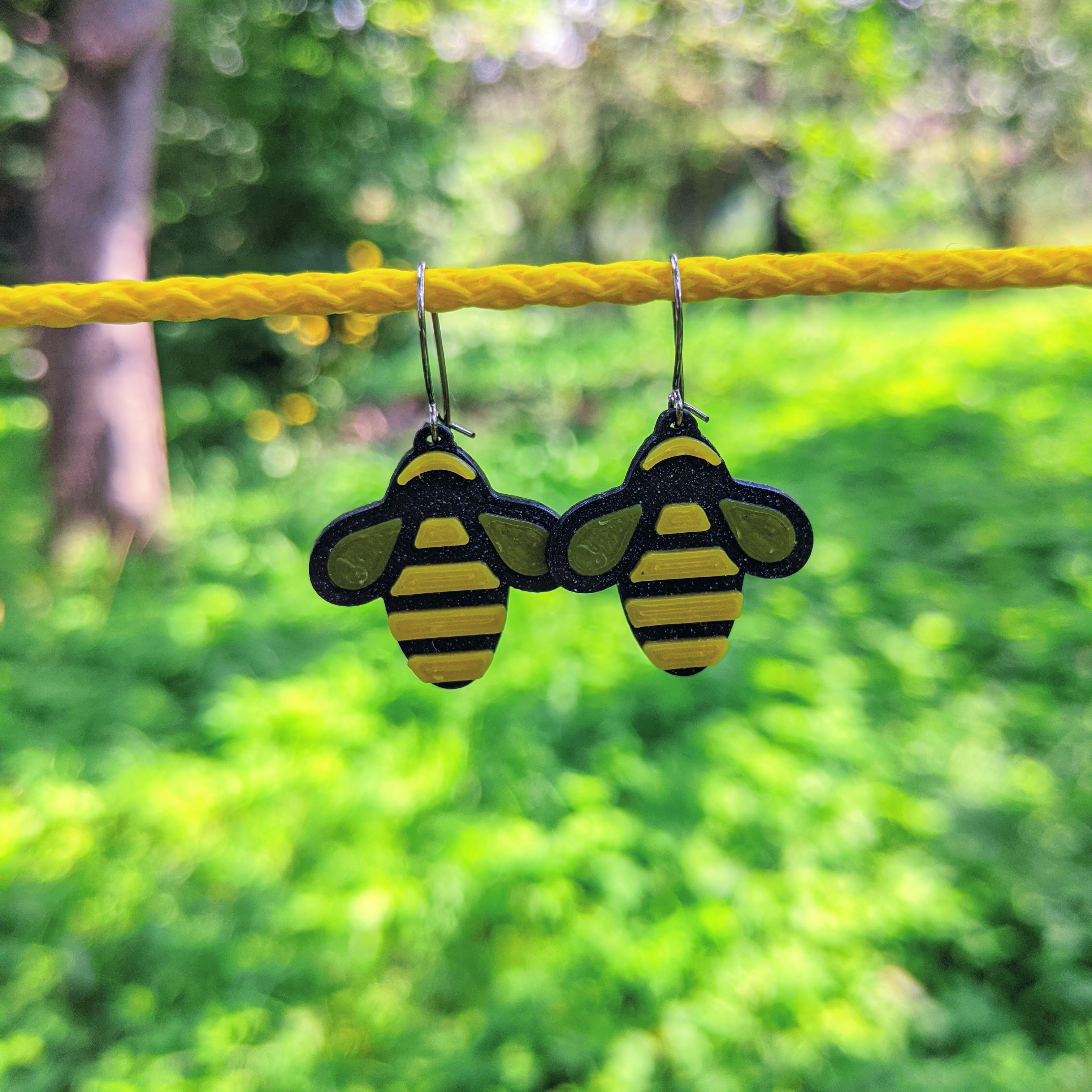 Miniatura 3 do modelo 3D Bee Earrings