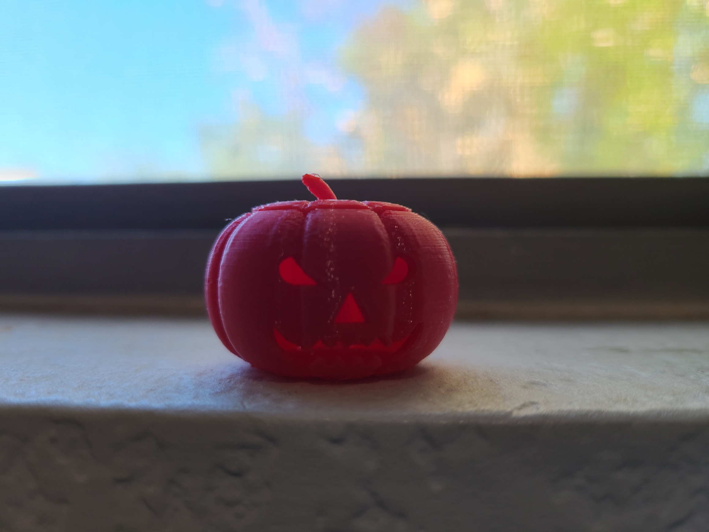 Halloween Pumpkin (Scary) with snap on lid