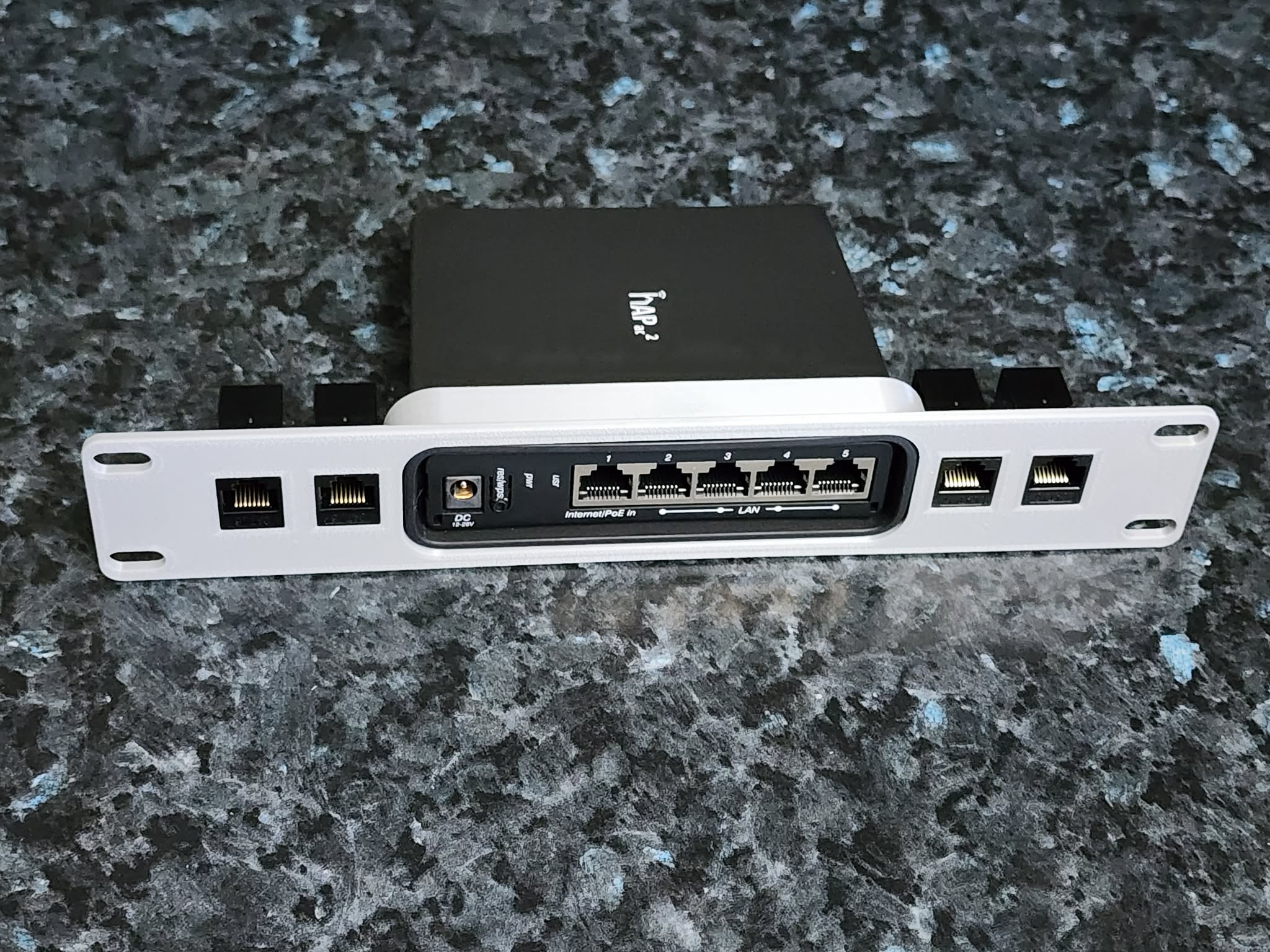 Mikrotik hAP ac2 10" Rackmount with 4x keystone