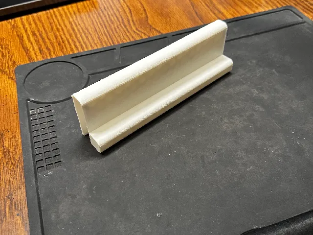 Shelf bracket for fridge