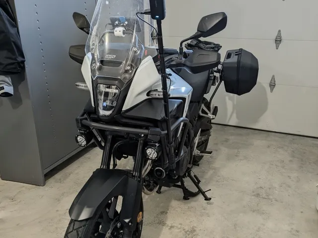Insta360 Selfie-stick mount that fits Honda CB500X/NX500 crash-guard
