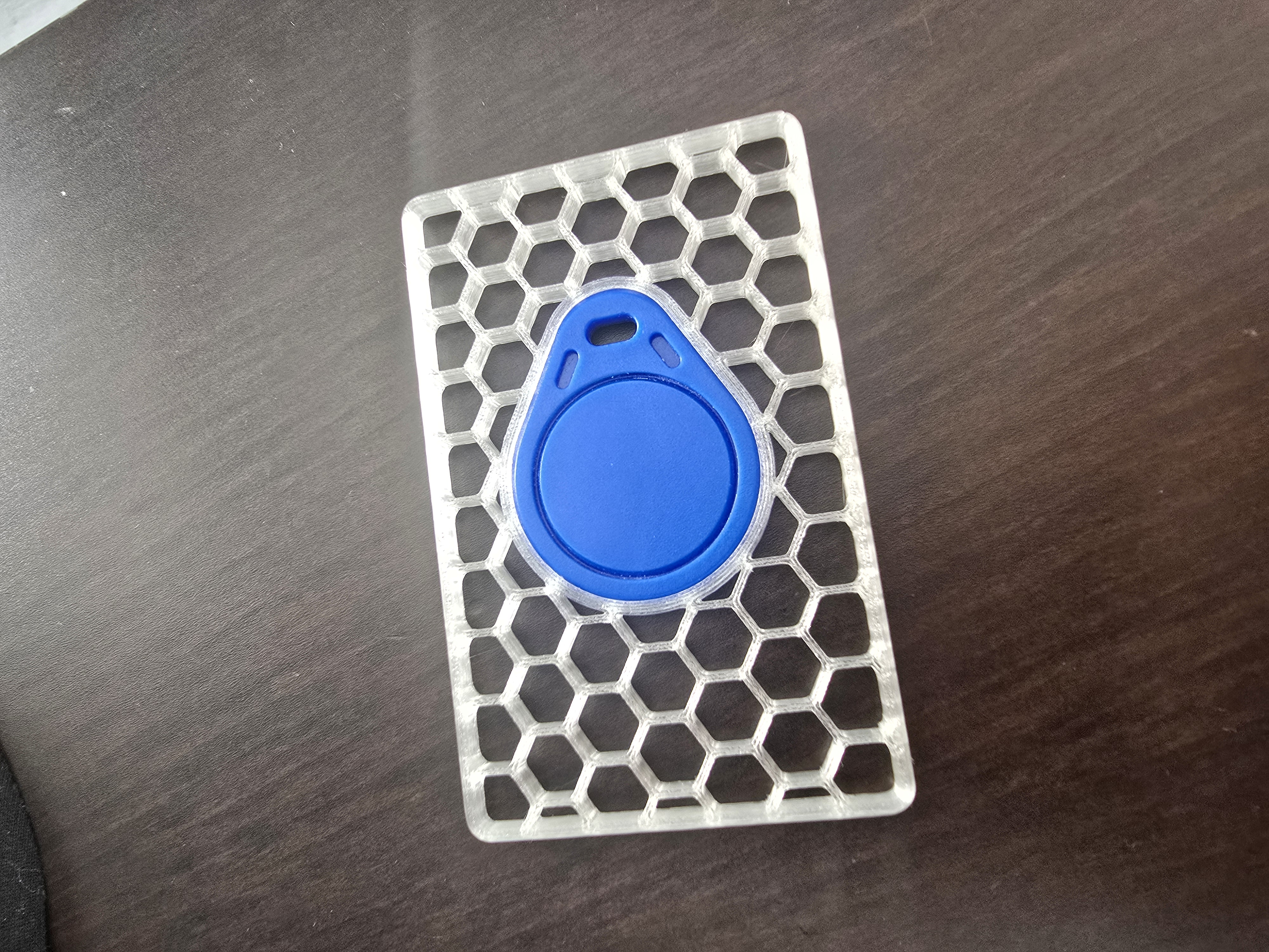 RFID or NFC Key to card