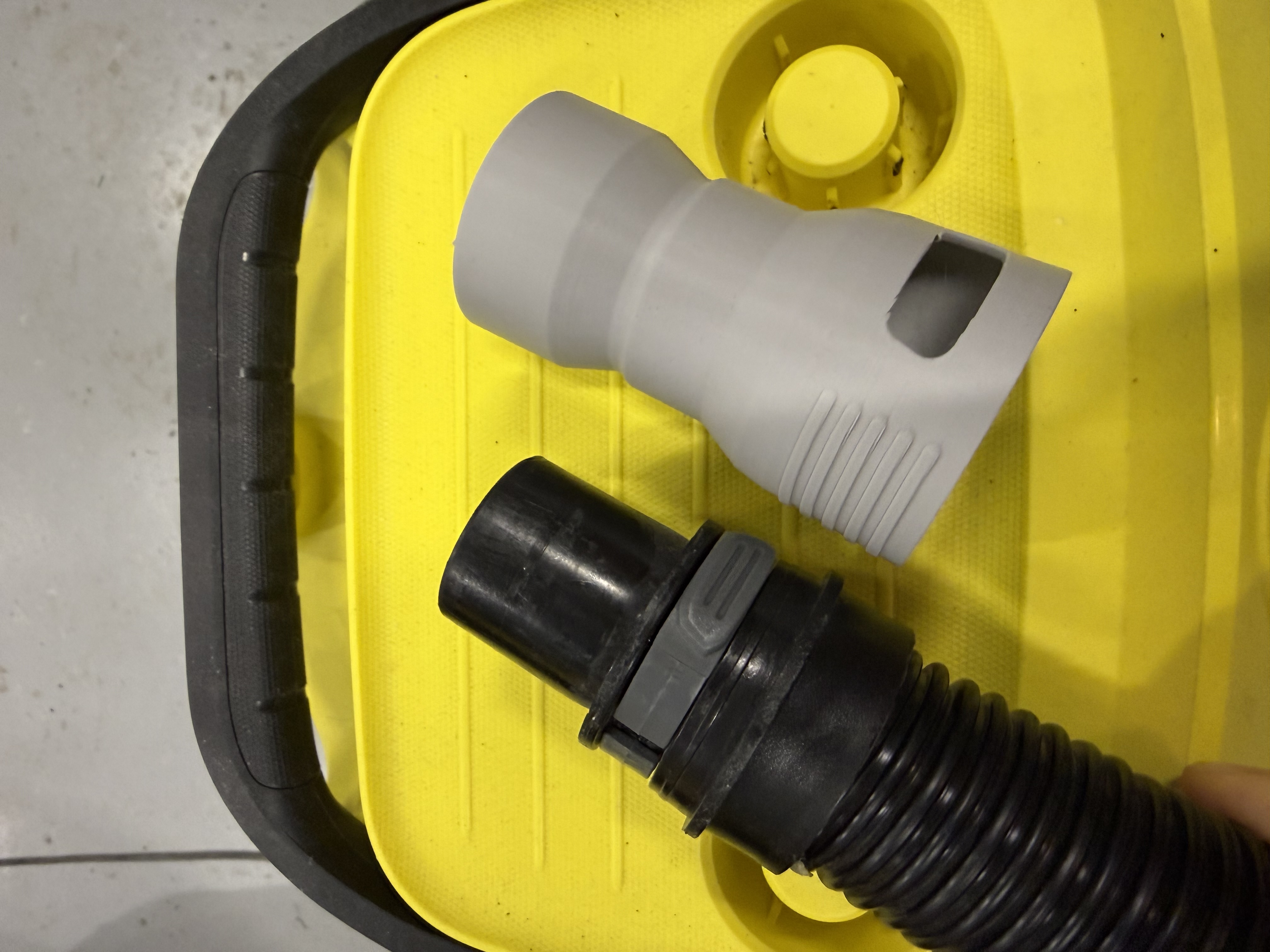 Configurable sockets and plugs for Karcher WD hose (fusion 360)
