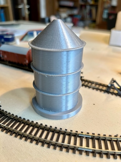 Oil tank for model railroad TT