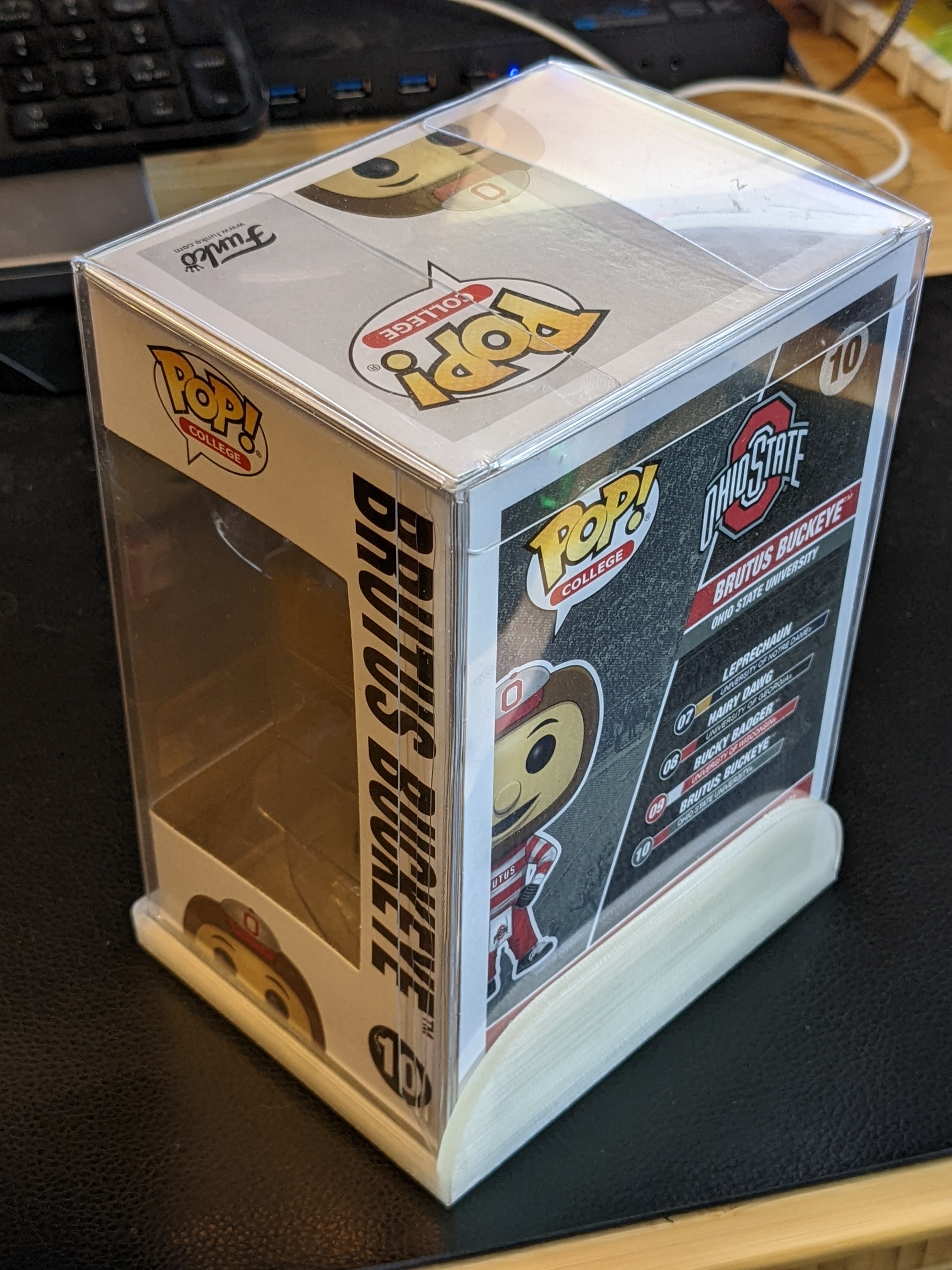 Minimal Funko Pop Shelf by SoloTSi97 | Download free STL model ...