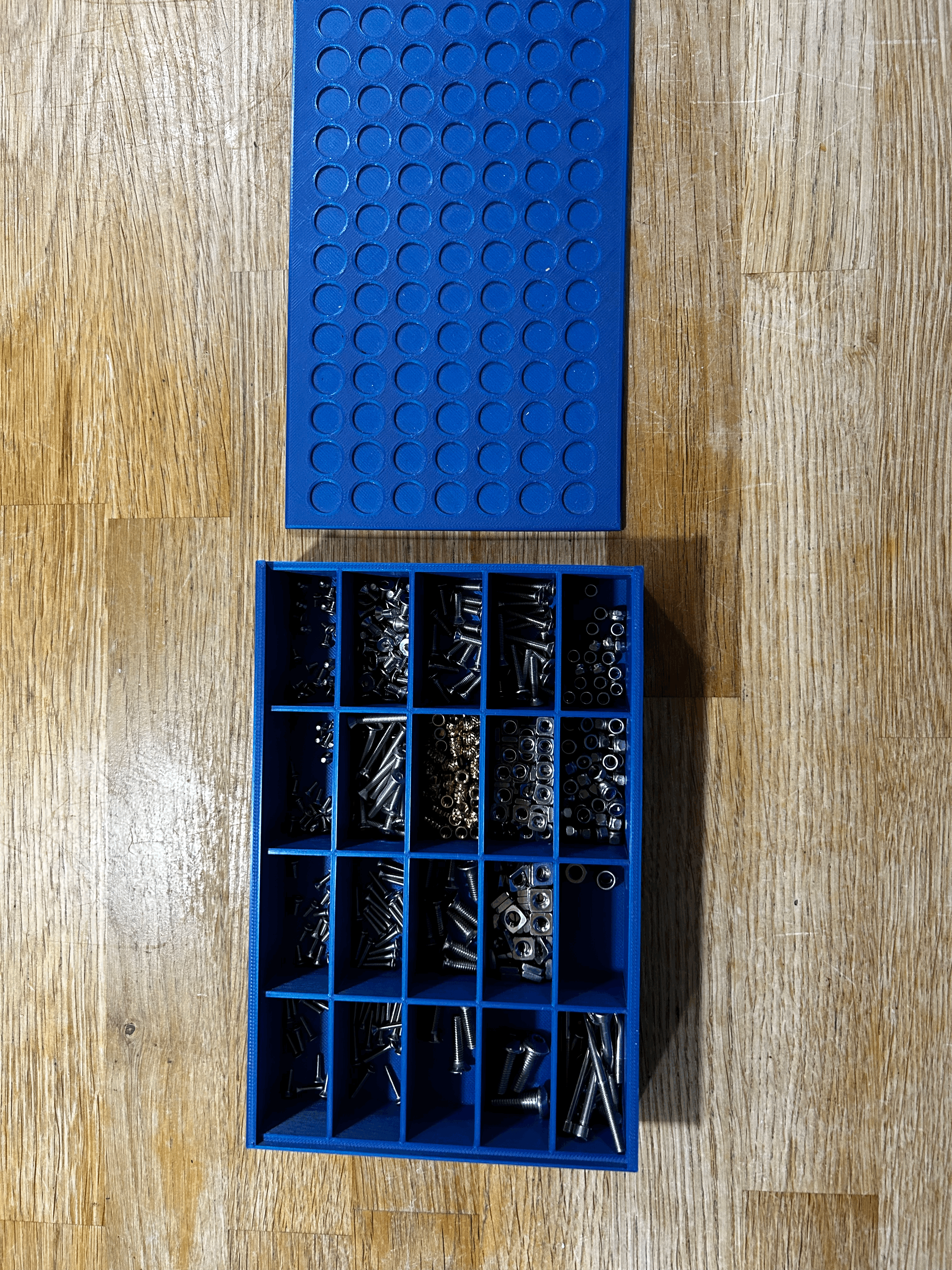 Organiser box with sliding lid for all your small items