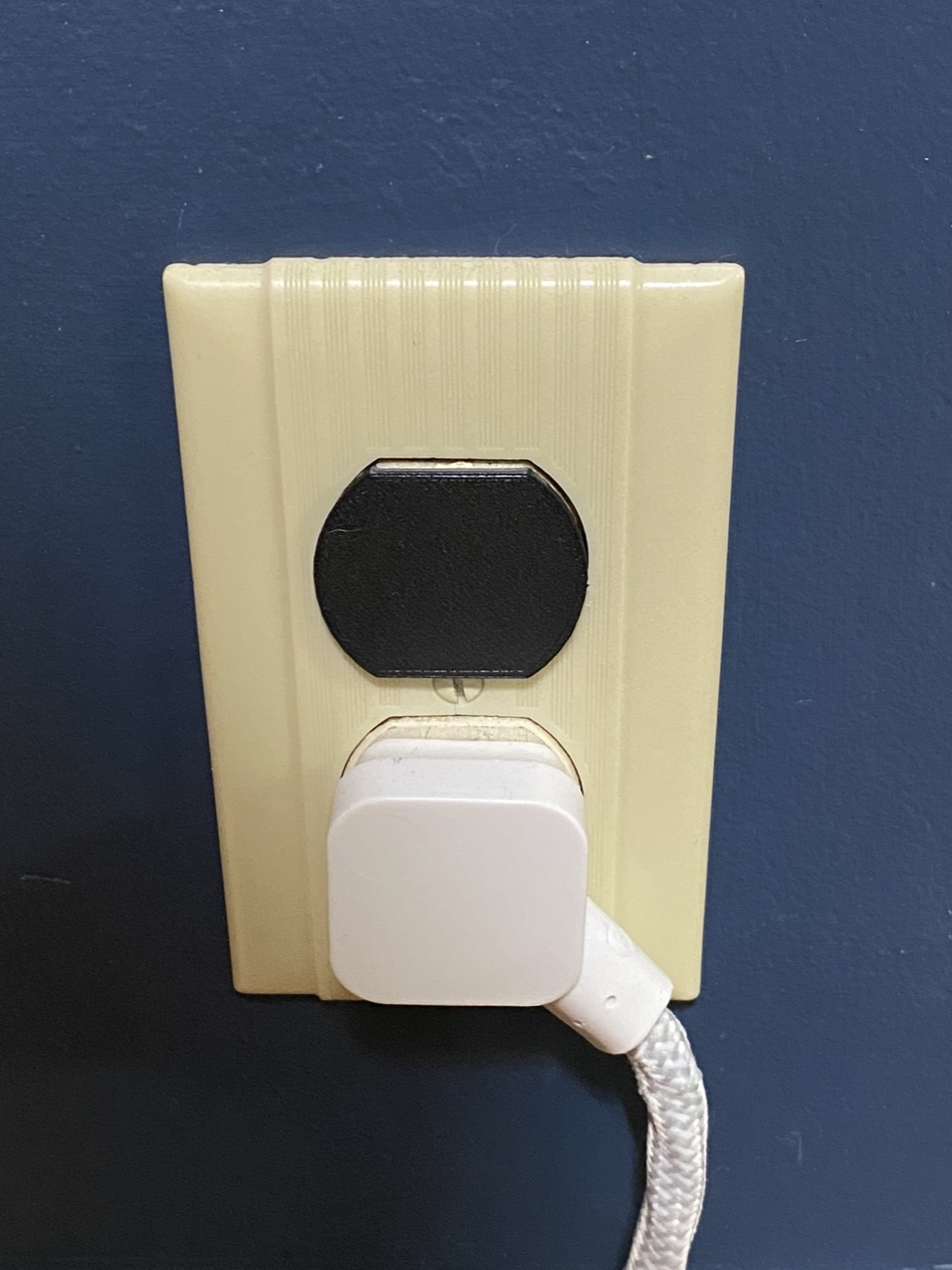 Outlet Plug Safety Covers by Andrew Wadsworth Download free STL model