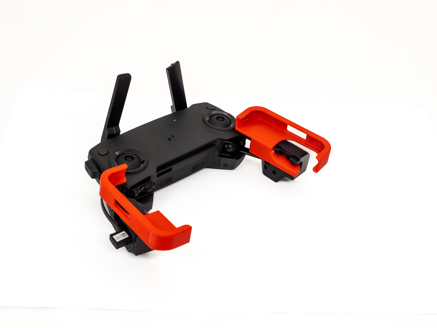 Miniatura 2 do modelo 3D MAVIC MINI CONTROLLER TO IPHONE PRO MAX ADAPTER