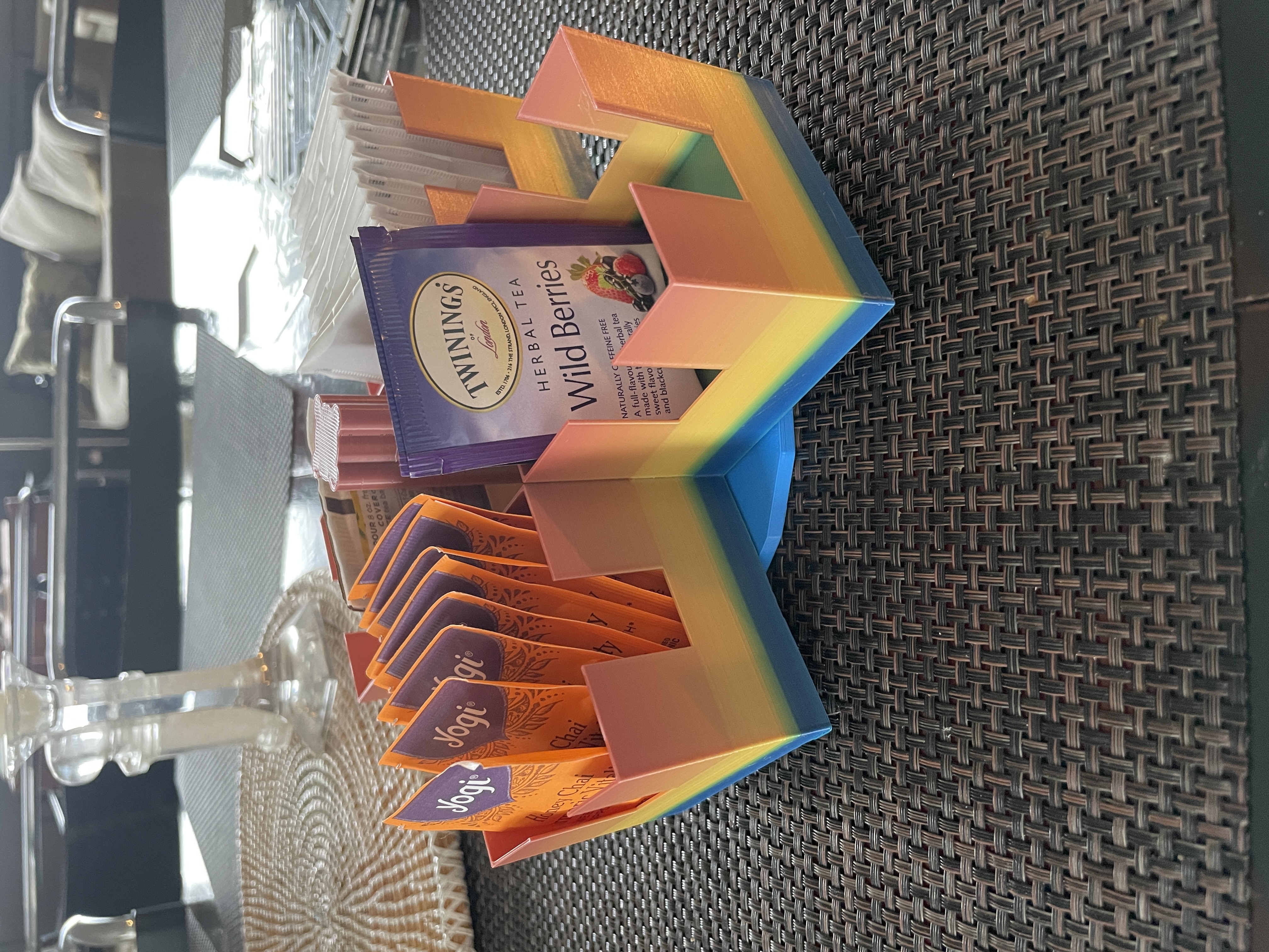 Rotating tea organizer