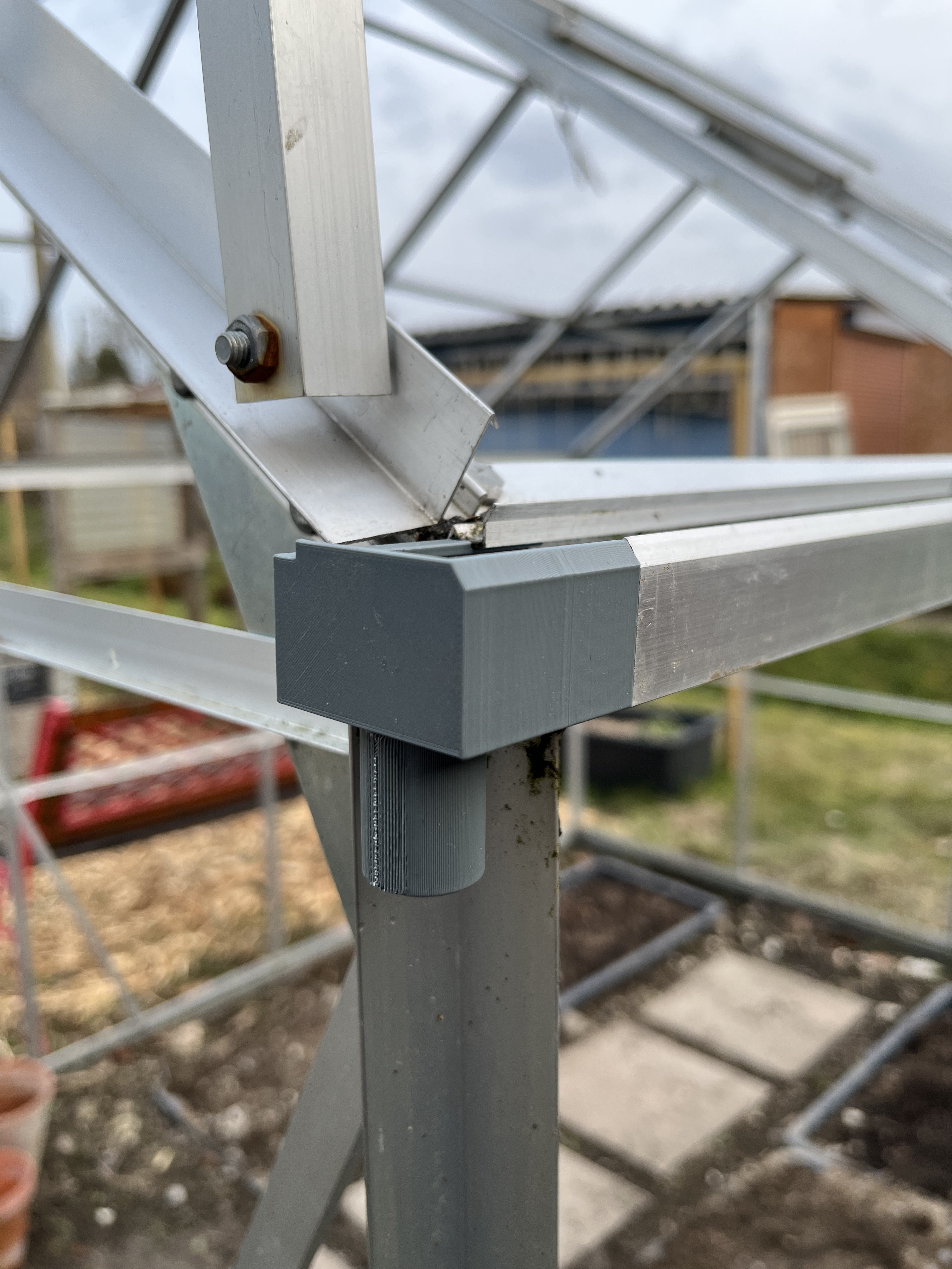 Greenhouse Rain Gutter Hose Connector