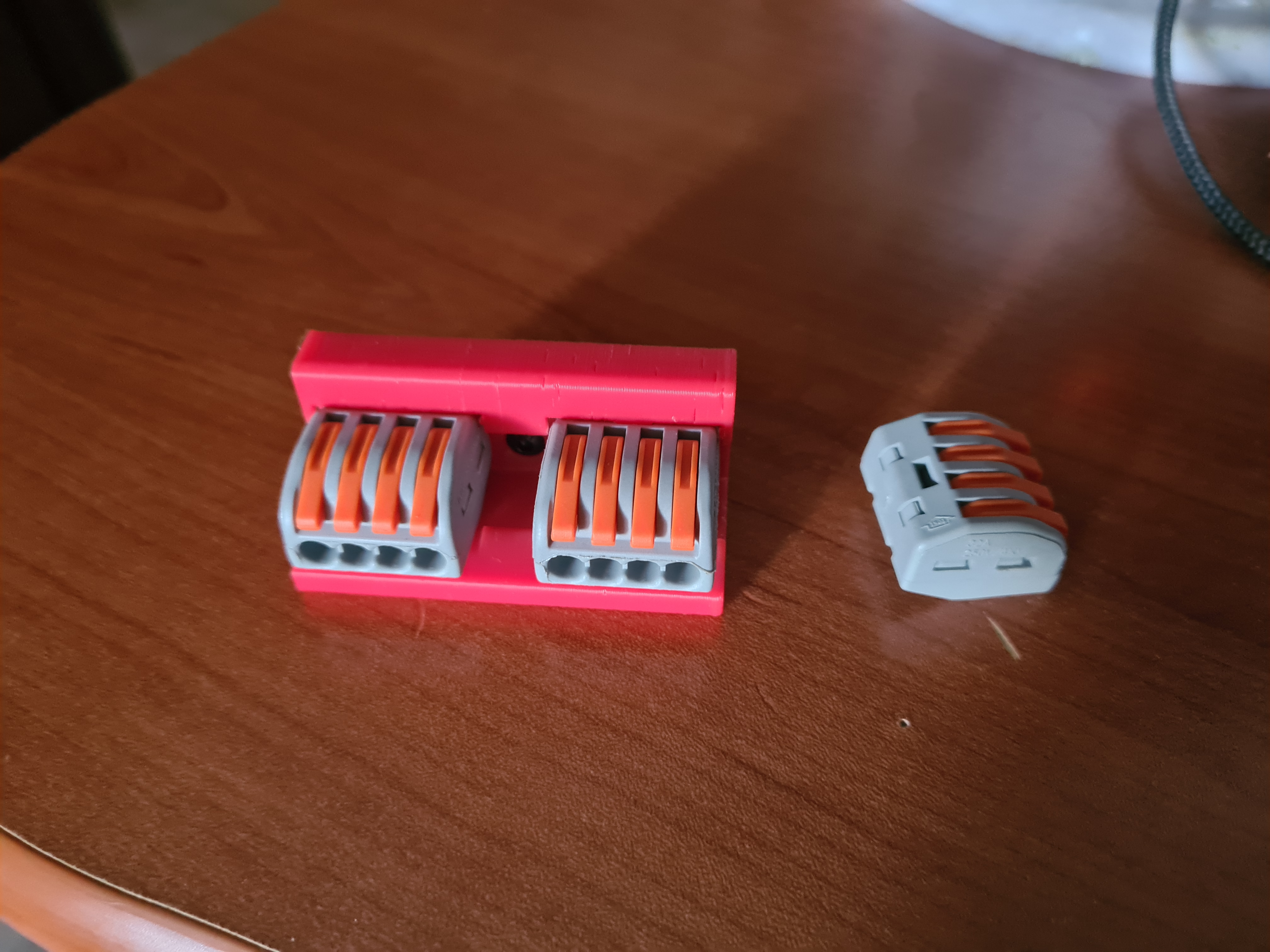 WAGO holder 4 pins