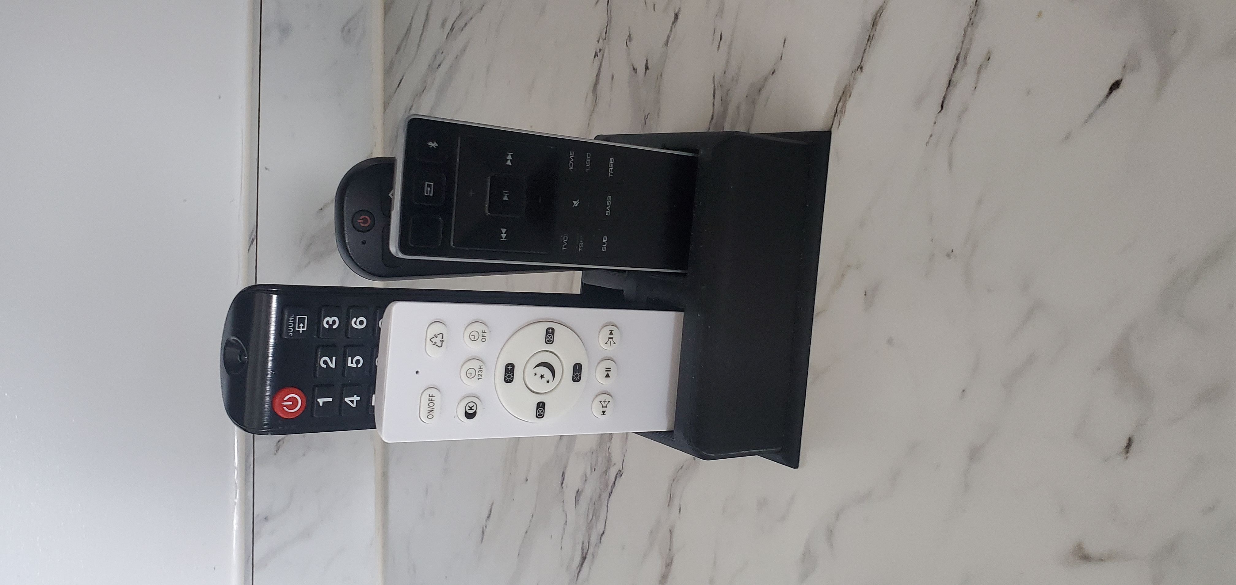 Miniatura 3 do modelo 3D Remote Control Caddy