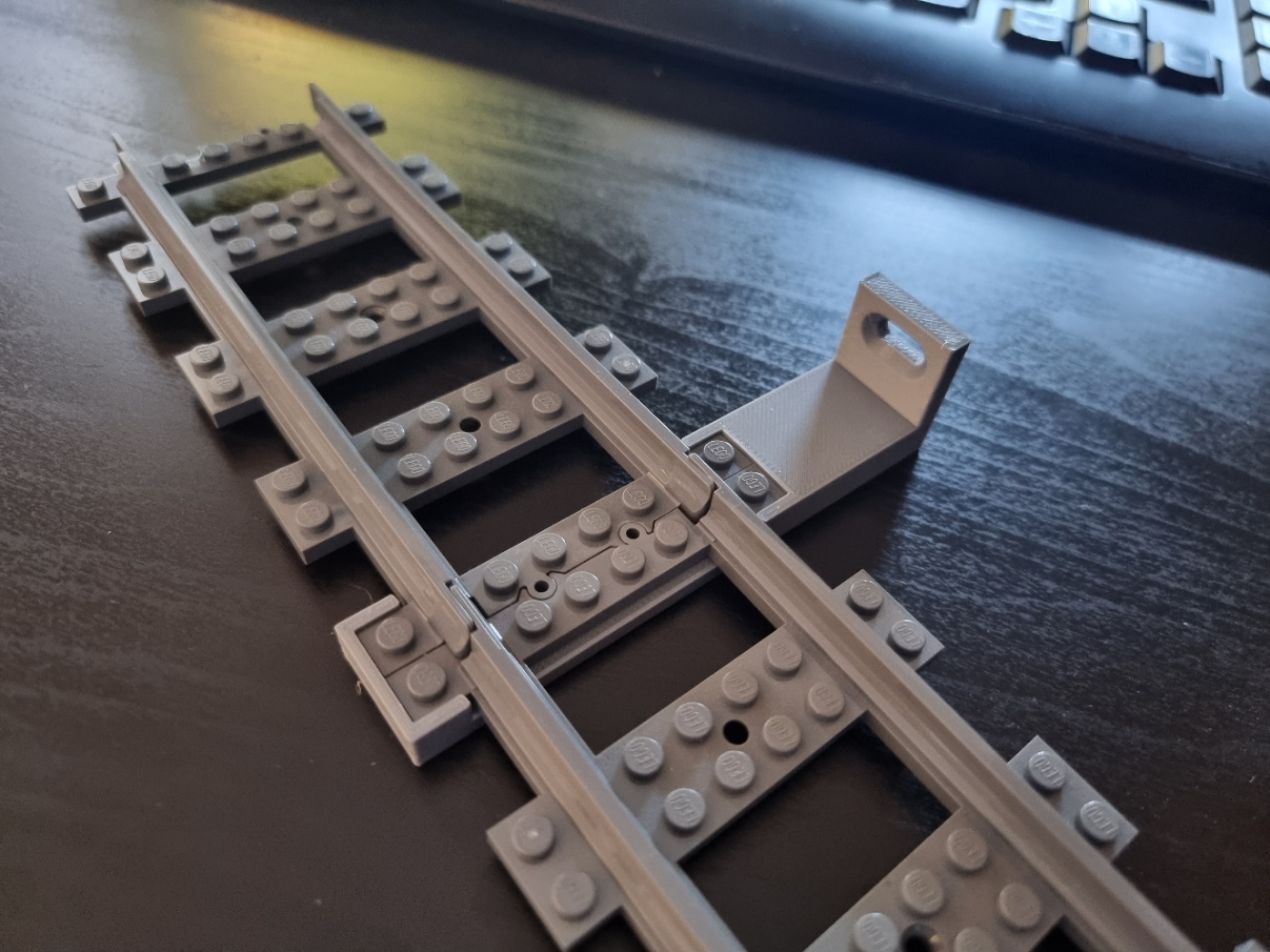 Lego Train Track Wall Bracket by Jitti Download free STL model
